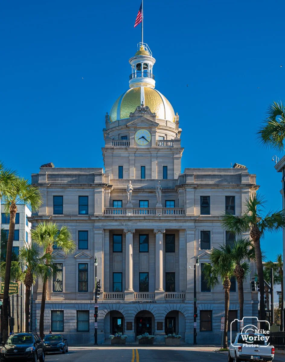 Savannah City Hall (1904). Dome was originally copper coated but in 1987 it was overlaid with gold leaf.