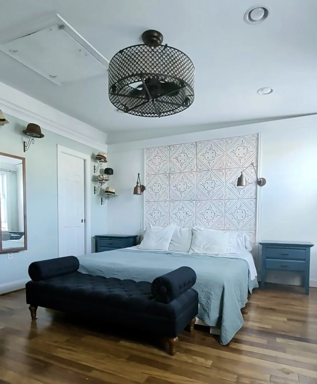 P3 - BR Chandelier + Mirror.jpg