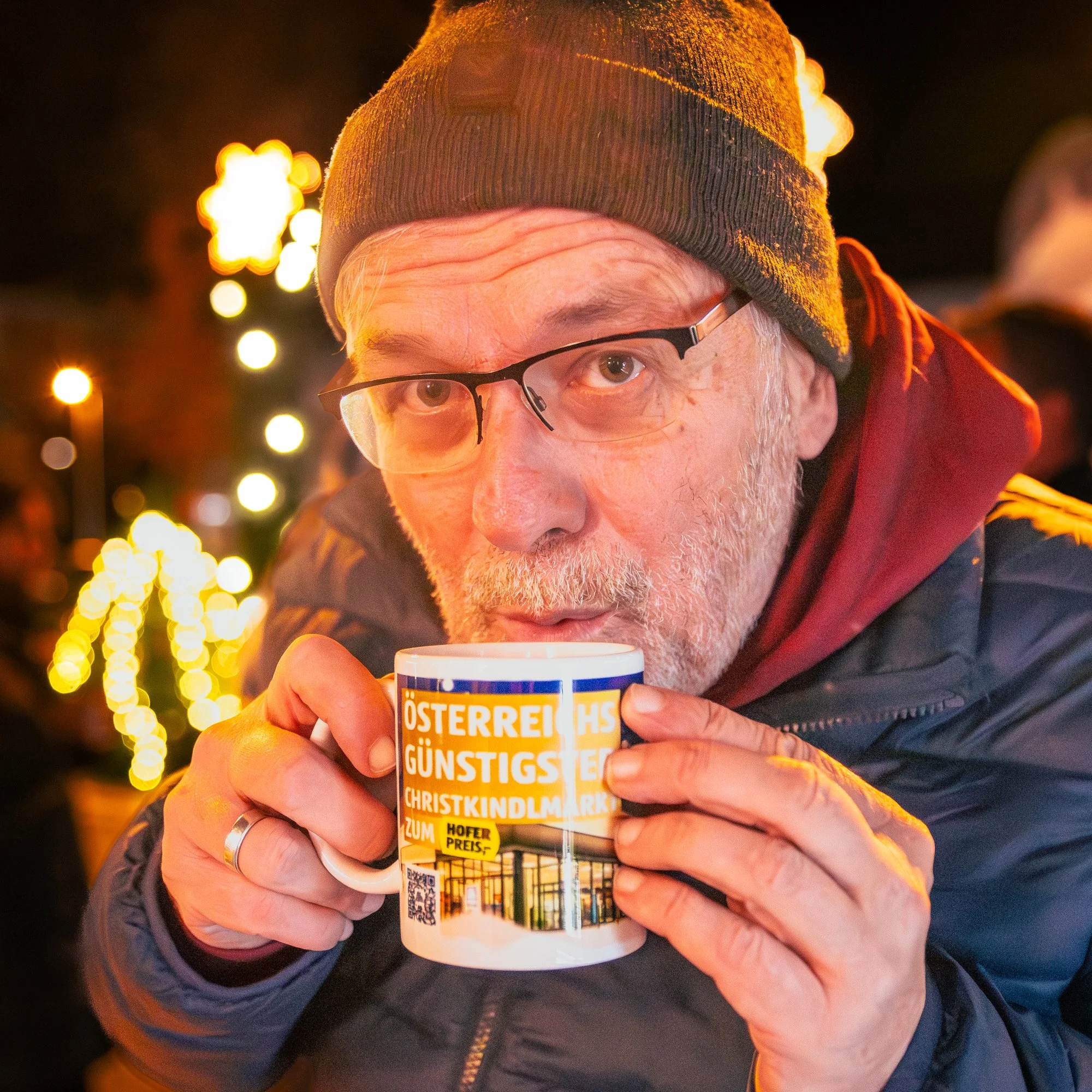 Sabine Hütter Salzburg Hochzeitsfotografin Weihnachtsmarkt Diskont Hofer Alpenstrasse-103.jpg