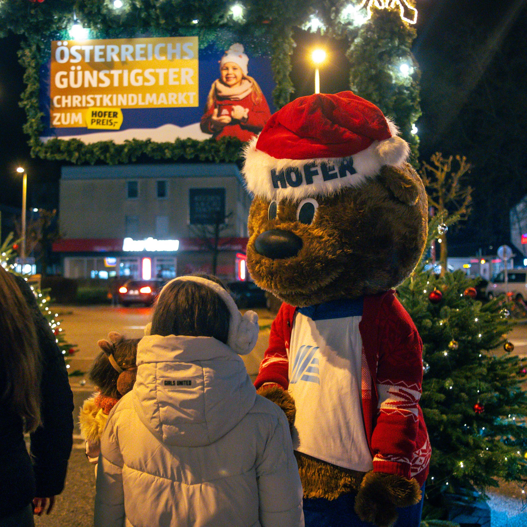 Sabine Hütter Salzburg Hochzeitsfotografin Weihnachtsmarkt Diskont Hofer Alpenstrasse-112.jpg