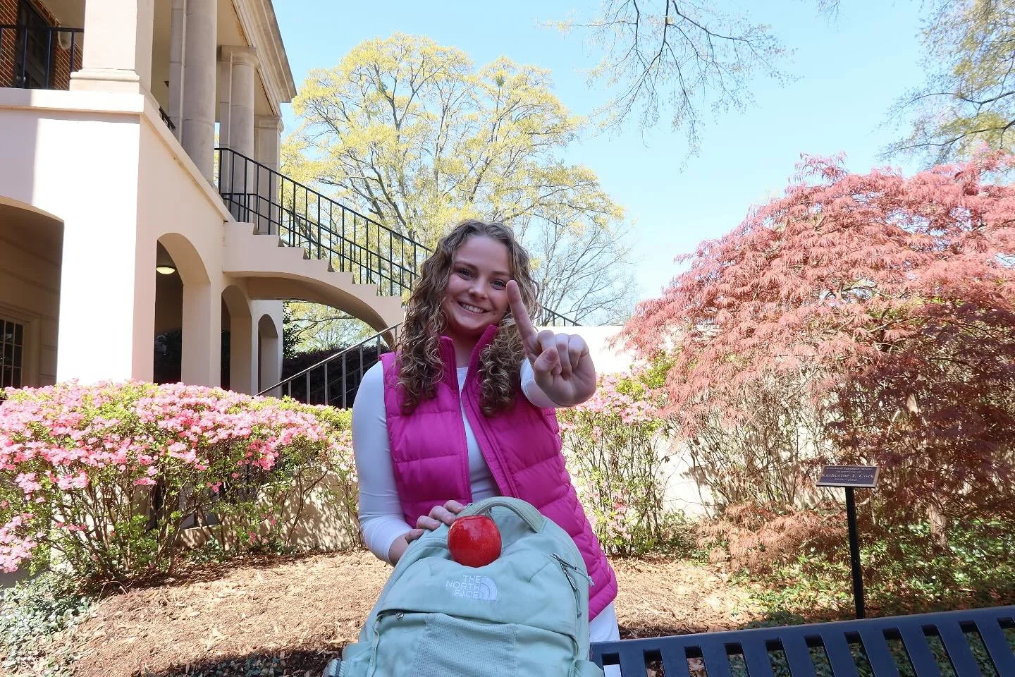 Just ONE day away from Tunes &amp; Trivia Night at Innis! 🎶🧠✨ Get ready for a great night! We can&rsquo;t wait to see you there! 🍻🎤