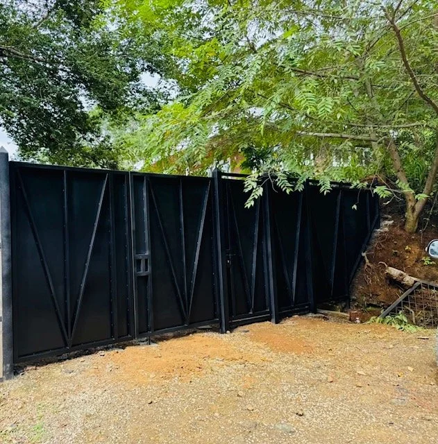 BUILT BY WAYNE NOSARA PRIVACY GATE 