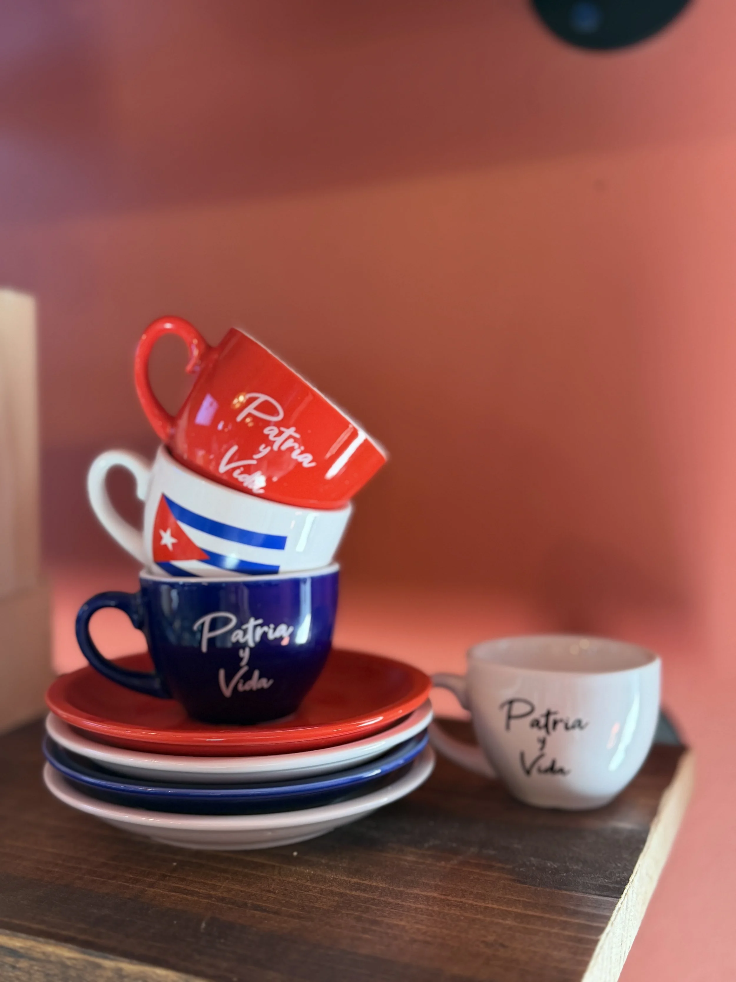 Patria y Vida Cafecito Cup Set