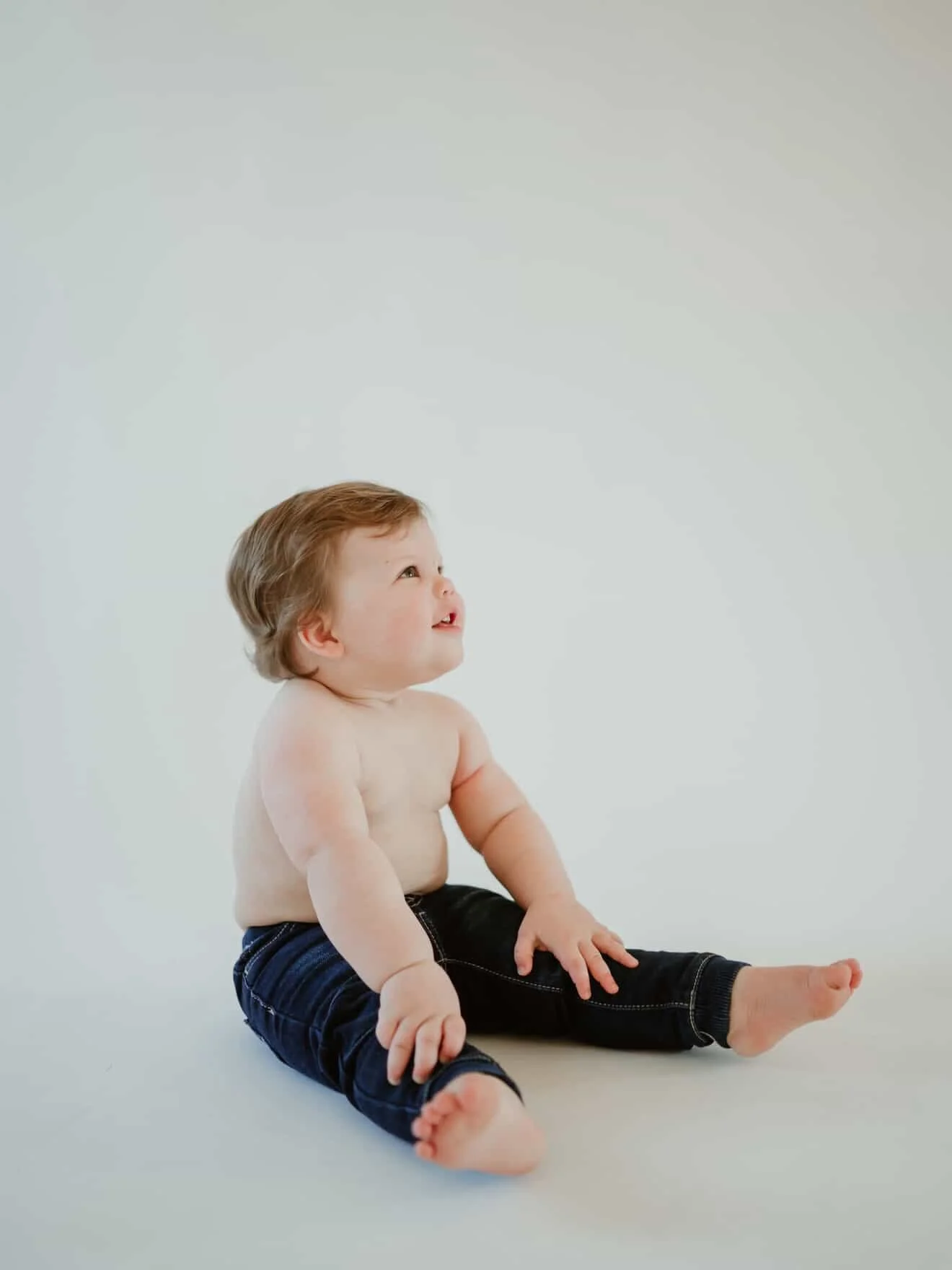ONE yesterday. Show stealer always. 🎂✨
We love seeing our studio filled with celebrations like this.

📸: @taylordavisphotography #oneelevenwalnut