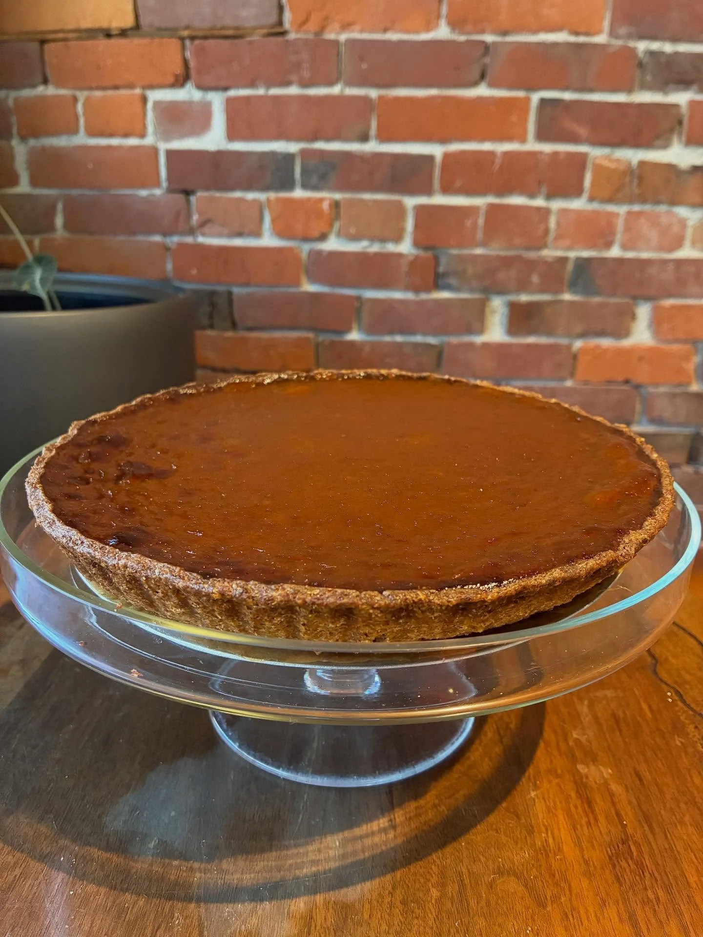 Pumpkin pie is back!! We are now accepting Thanksgiving preorders online.  Don&rsquo;t wait. 🤸🏻&zwj;♀️

A pie of exceptional quality, thanks to @cedarislefarm where we source our pumpkins and the wheat (skagit1109). Lightly spiced and a touch of cr