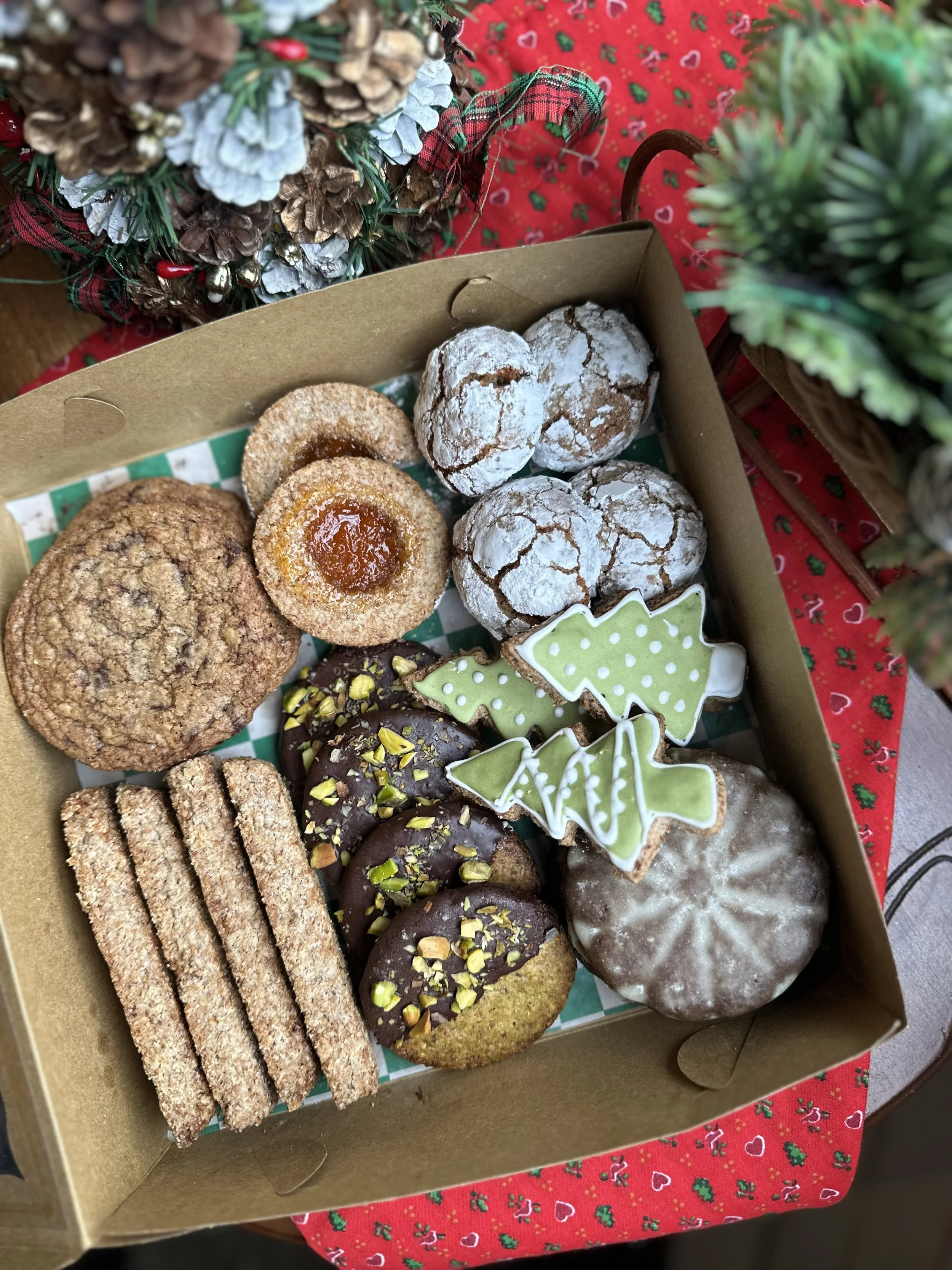 Christmas Cookie box.jpg