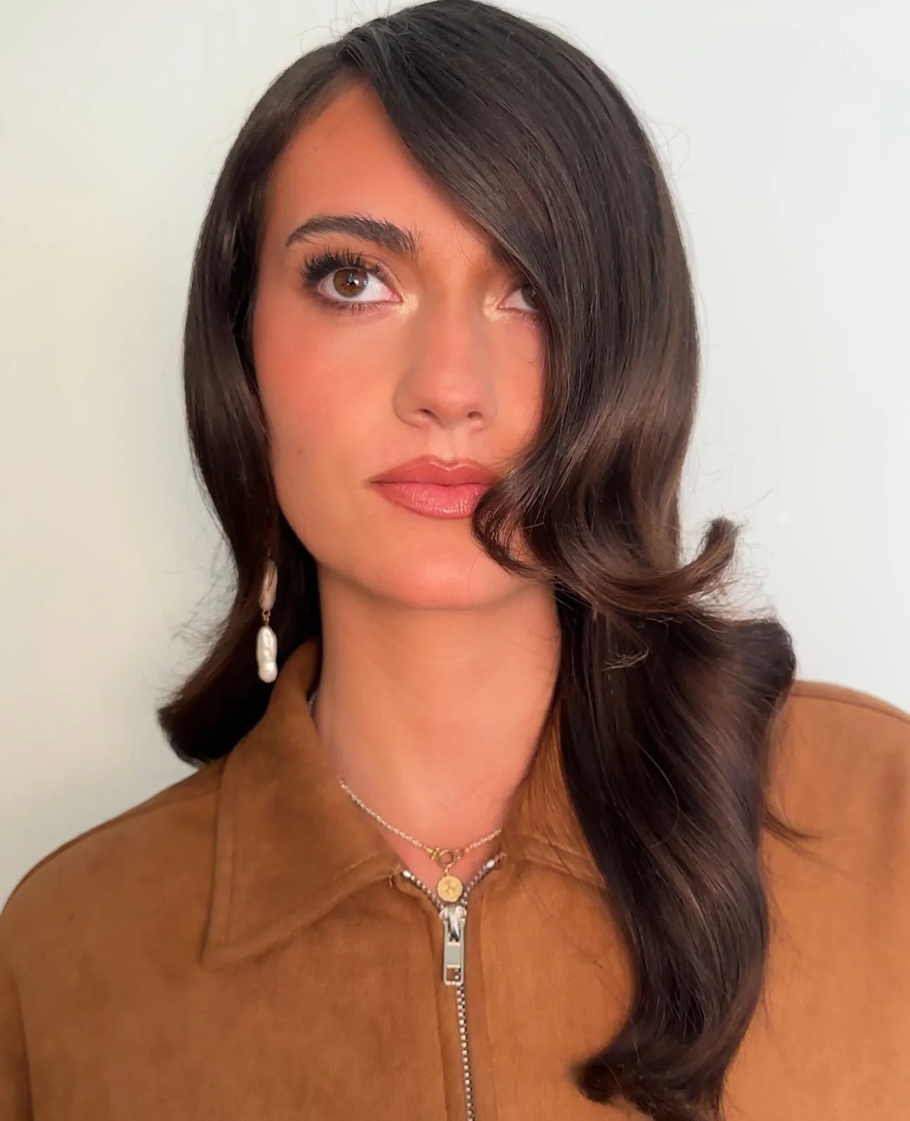 When your camera roll looks like this > 

HAIR:@undertheveils 
MAKEUP: @makeupbymiguelsanchezz 
MODEL: @gisella.d.a 
at the @santabarbarabeautybar studio 
Now booking my 2026 brides to be 💌

#bridalhair 
#bridalhairinspo
#weddinghair 
#weddinghai