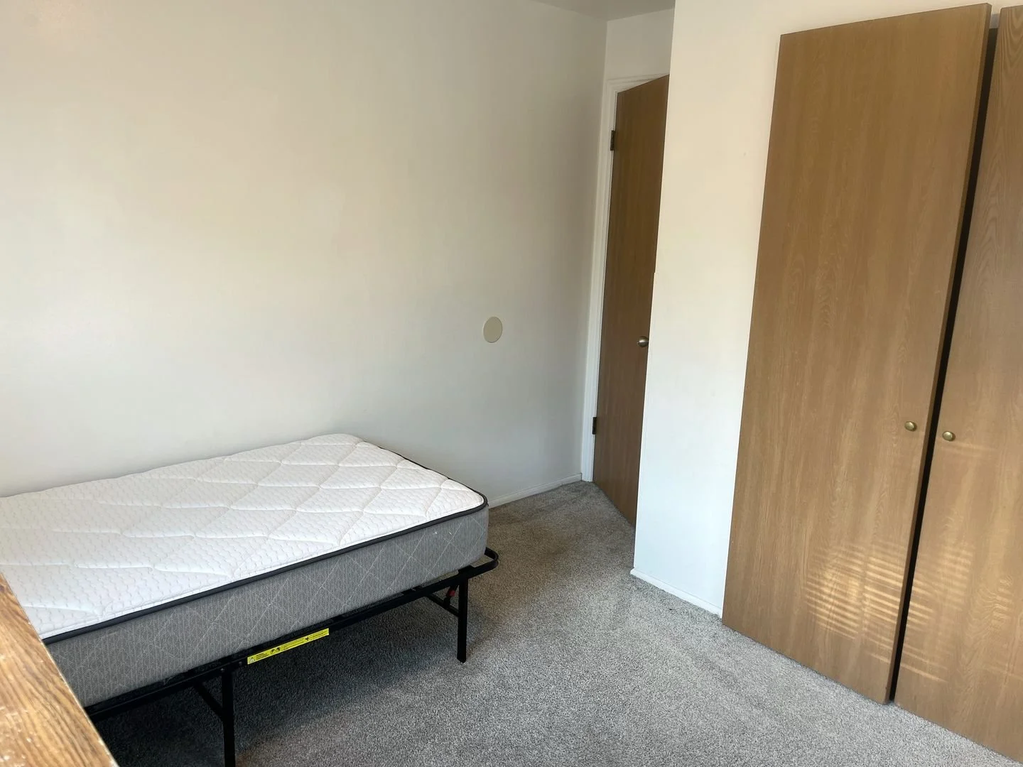 University Pines Bedroom 1.jpeg