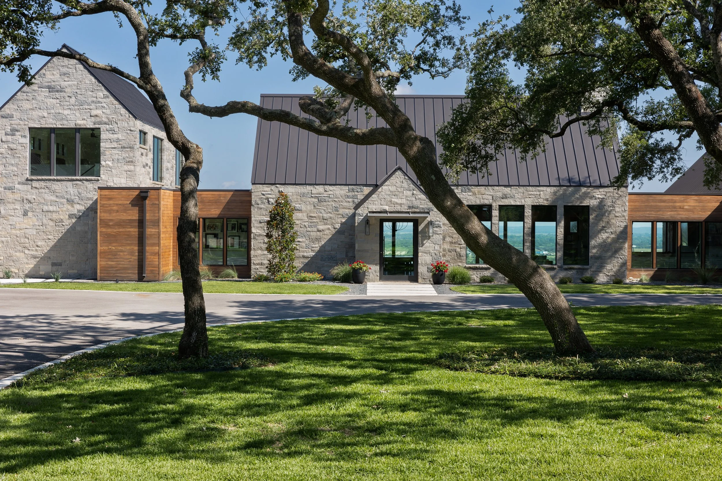 144 W Panorama_FExterior_3935.jpg