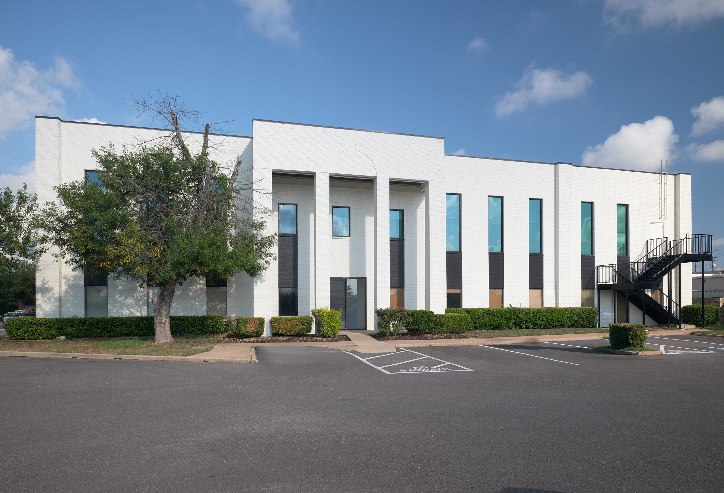 CaseyWoods_ShortGrain_Exterior 3.jpg