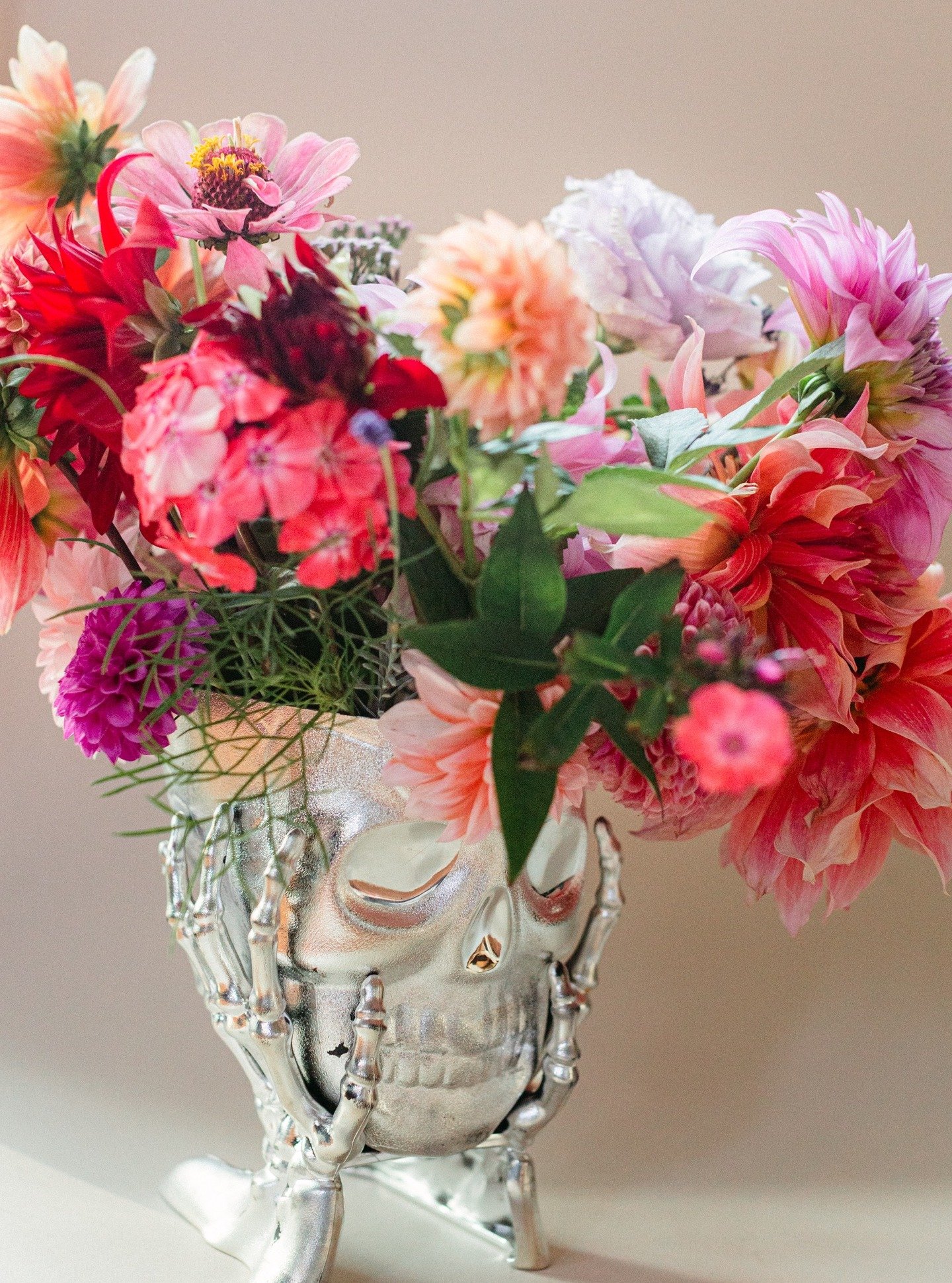 Flowers, but flowers in OCTOBER👻