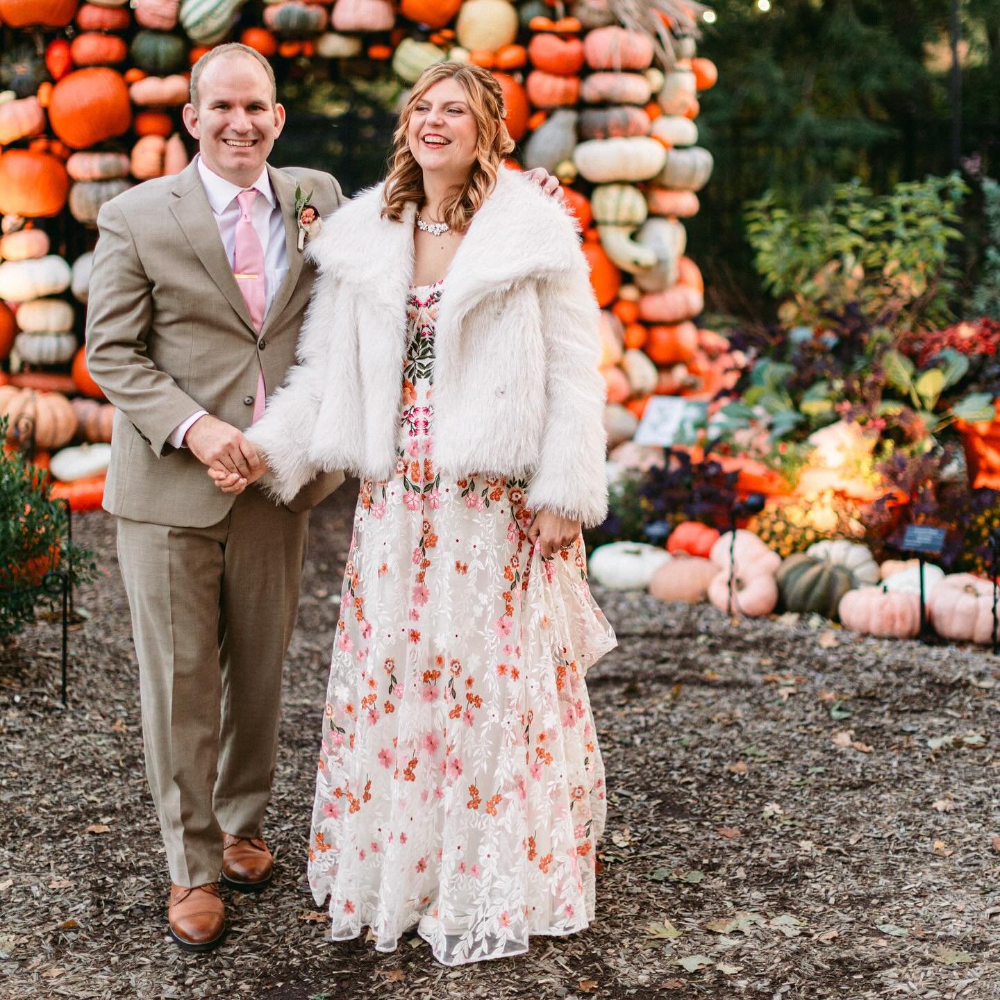 Something about pumpkin spice here. If that&rsquo;s even still relevant. If not? Then just this gorgeous spot at @fpconservatory with Sam &amp; Josh