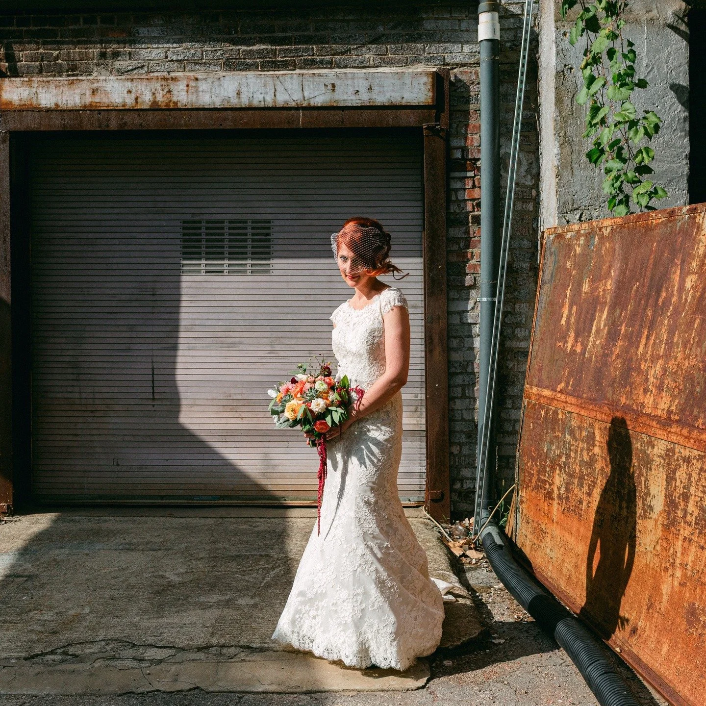 if we're sticking with "not ideal" weather, here's an oldie but goodie from Liz + Michael's rainy @strongwater_events wedding. Just me, over here reminding you, when you hire professionals who know what they're doing, your photos will be 10