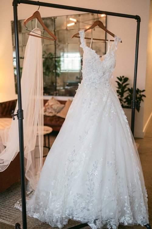 jessica love photography oak grove wedding jorgensen farms-1.jpg