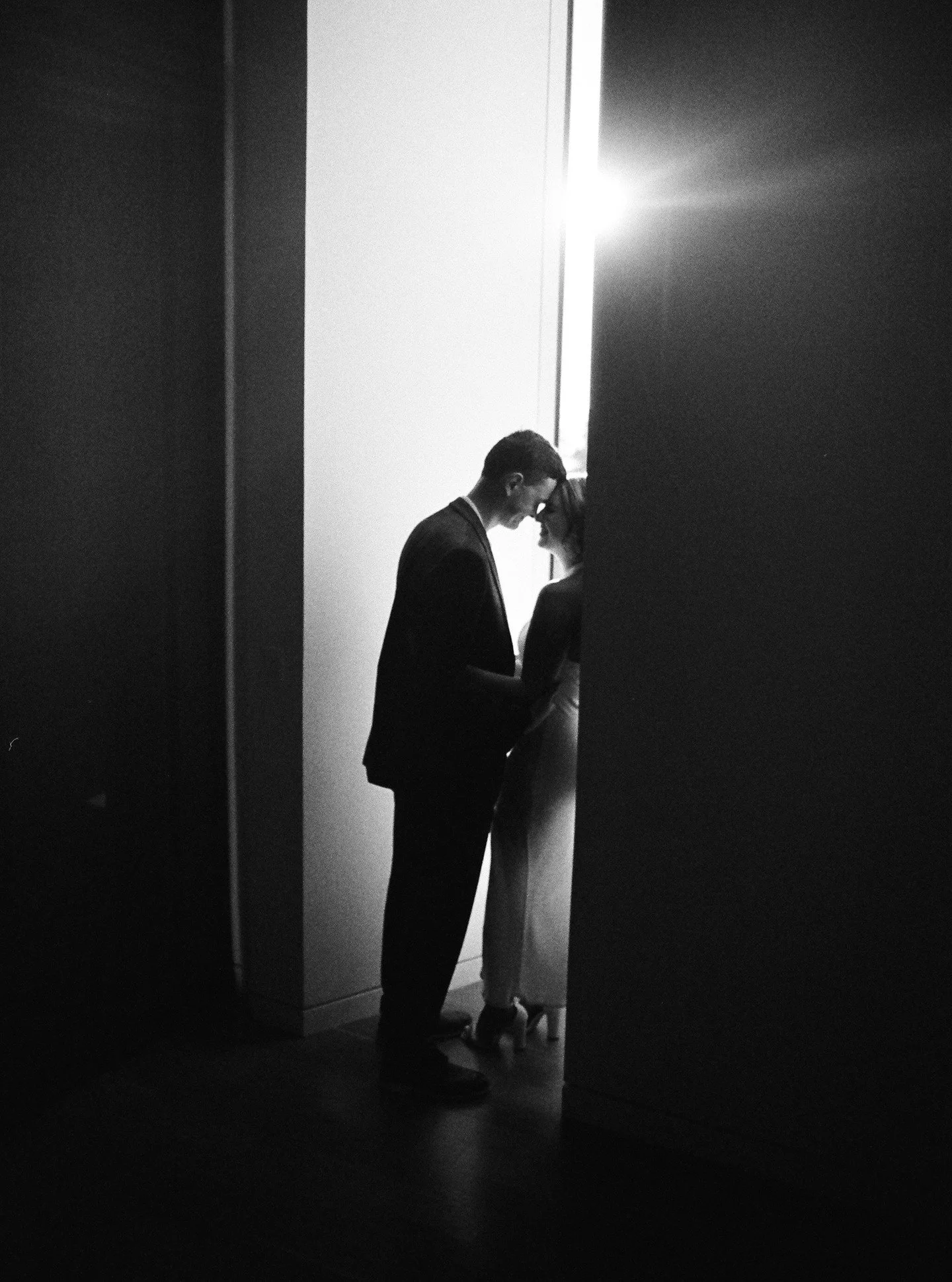 a mix of film + digital for a perfect engagement session at @columbusmuseum_events - anyone, always, please, bring me back here ;)