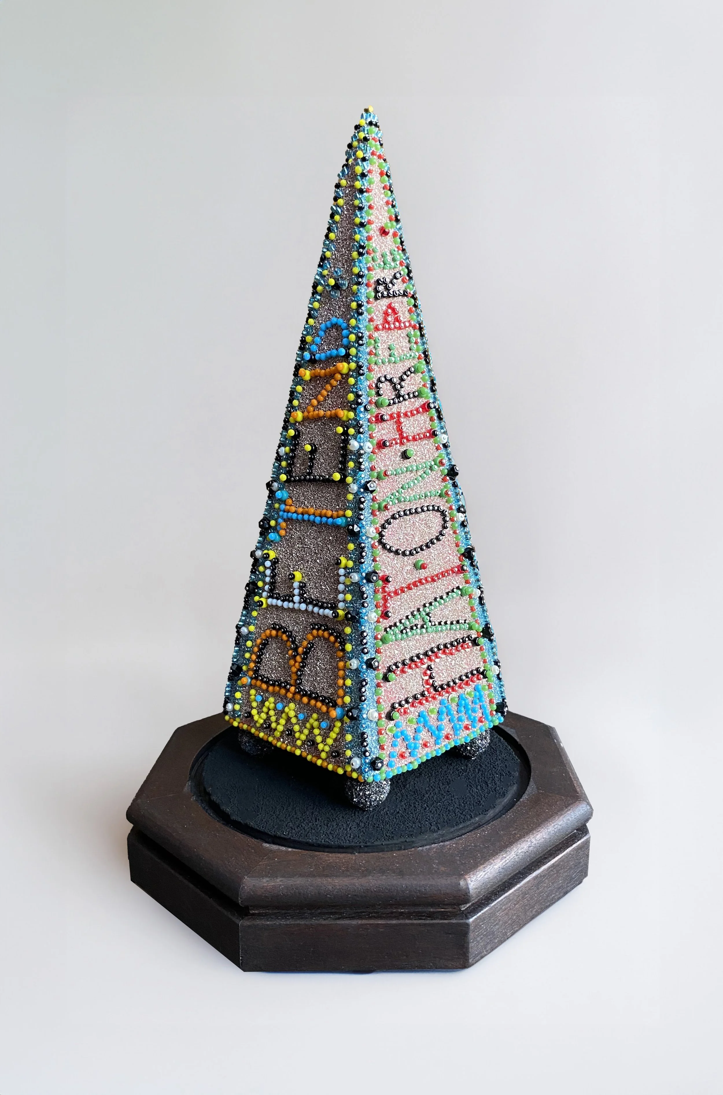 Needle - pins, glass, minerals, plaster - 2024