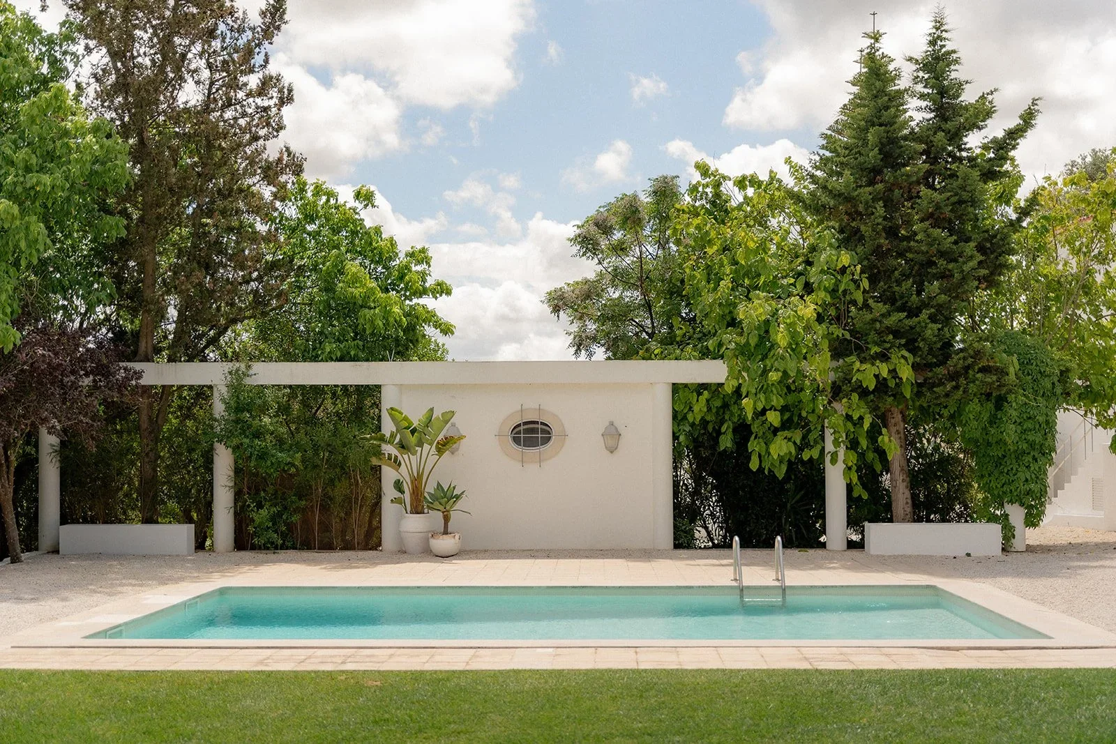 Casa Sacoto intimate wedding venue with courtyard and private garden, fine-art wedding photography Portugal.