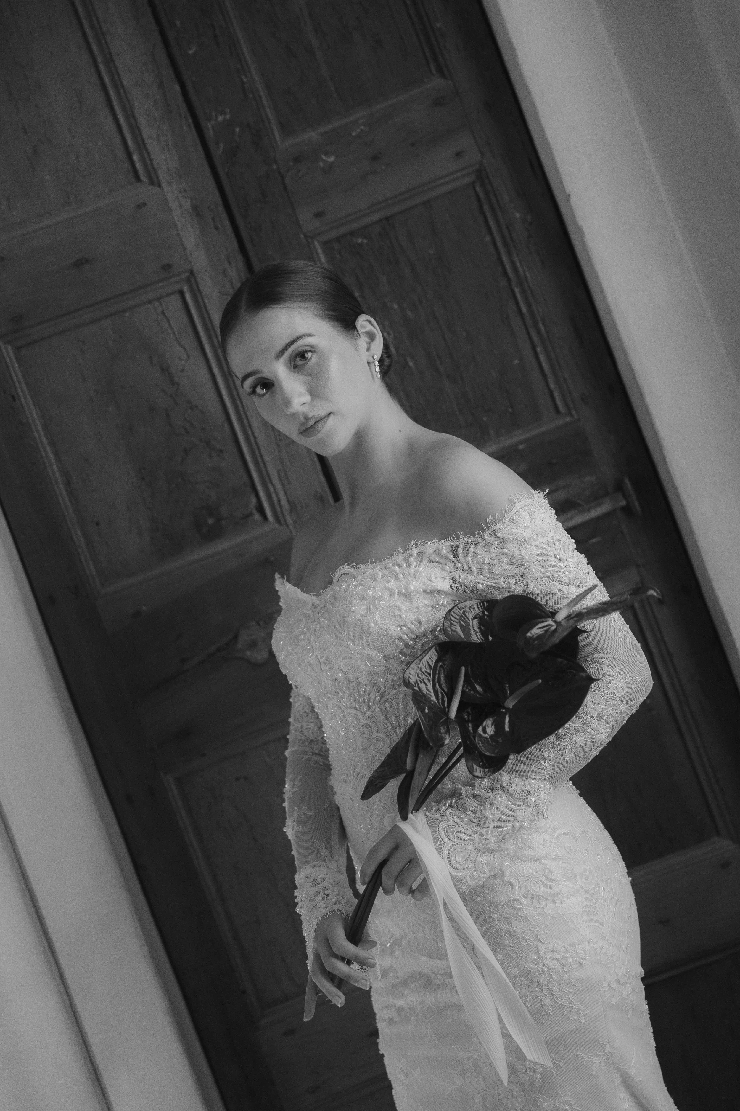 Elegant bride portrait during a destination wedding in Portugal
