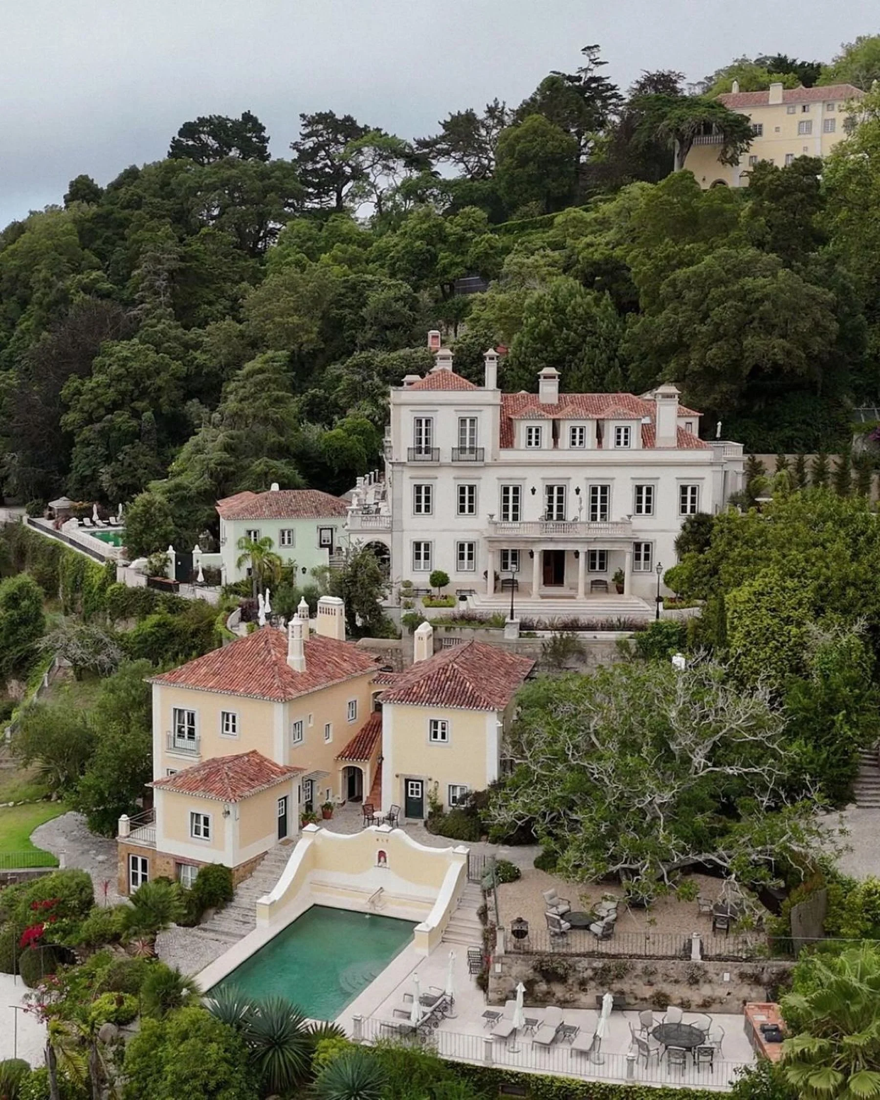Quinta da Bella Vista outdoor garden wedding setup with panoramic views, luxury destination wedding photography Portugal.