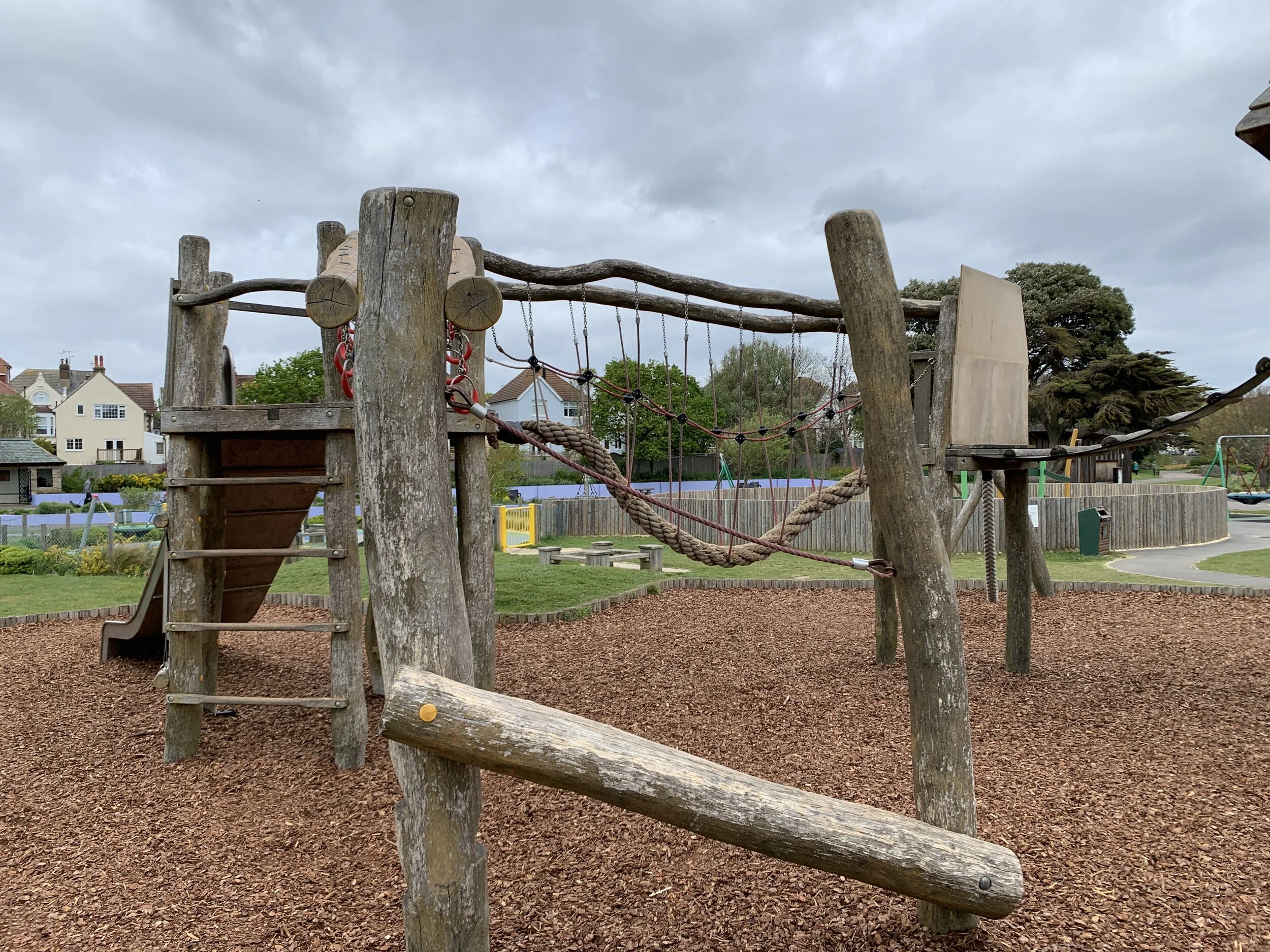 Egerton Park (8 minute walk)