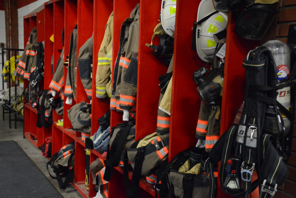 How to Become an Airport Firefighter