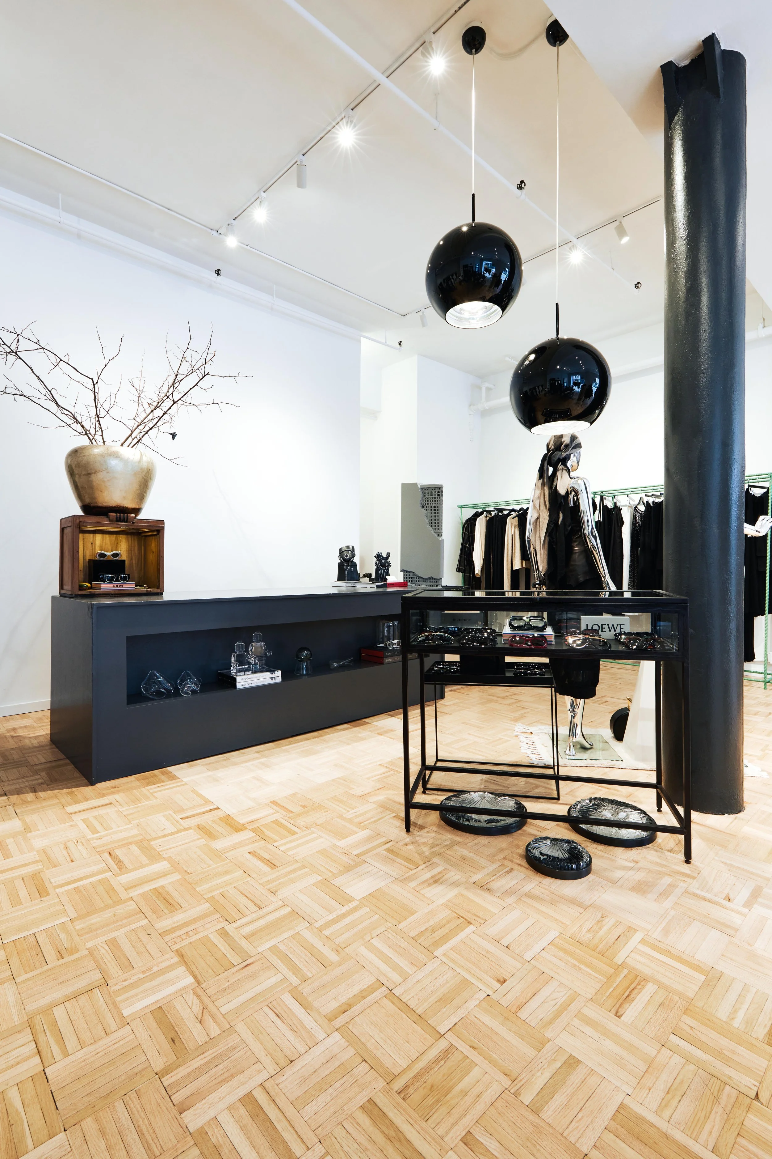 REAL studio interior36084.jpg