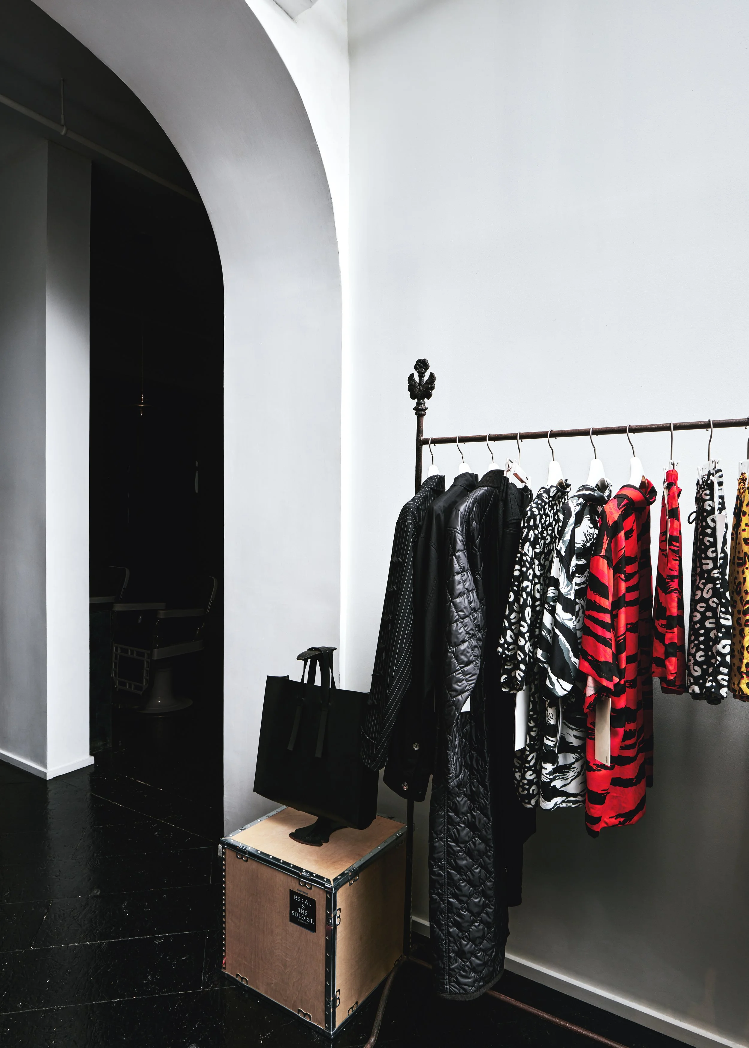 REAL studio interior36046.jpg