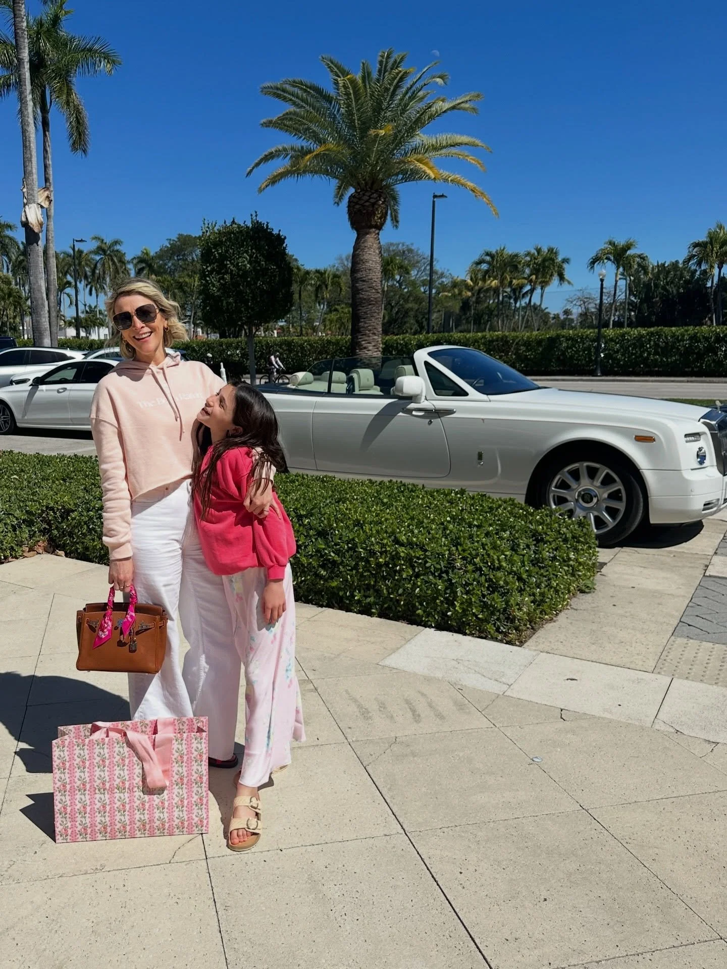 Top 13 on Friday the 13th

New team, best team, Palm trees, Italian restaurants,broken and whole eggs, besties and all of the above and beyond 🤍