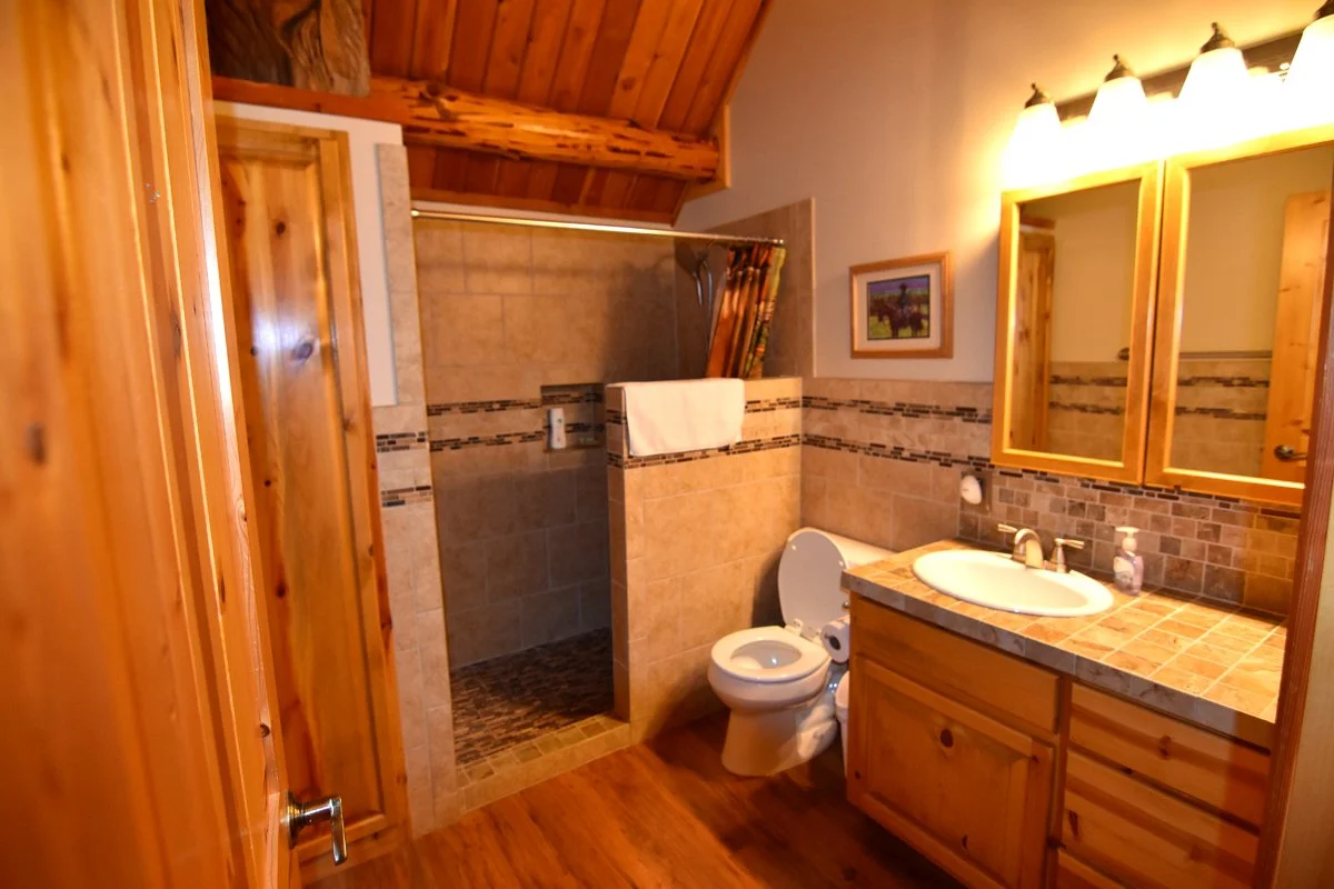 mountain-palace-lodge-bathroom-3.jpg