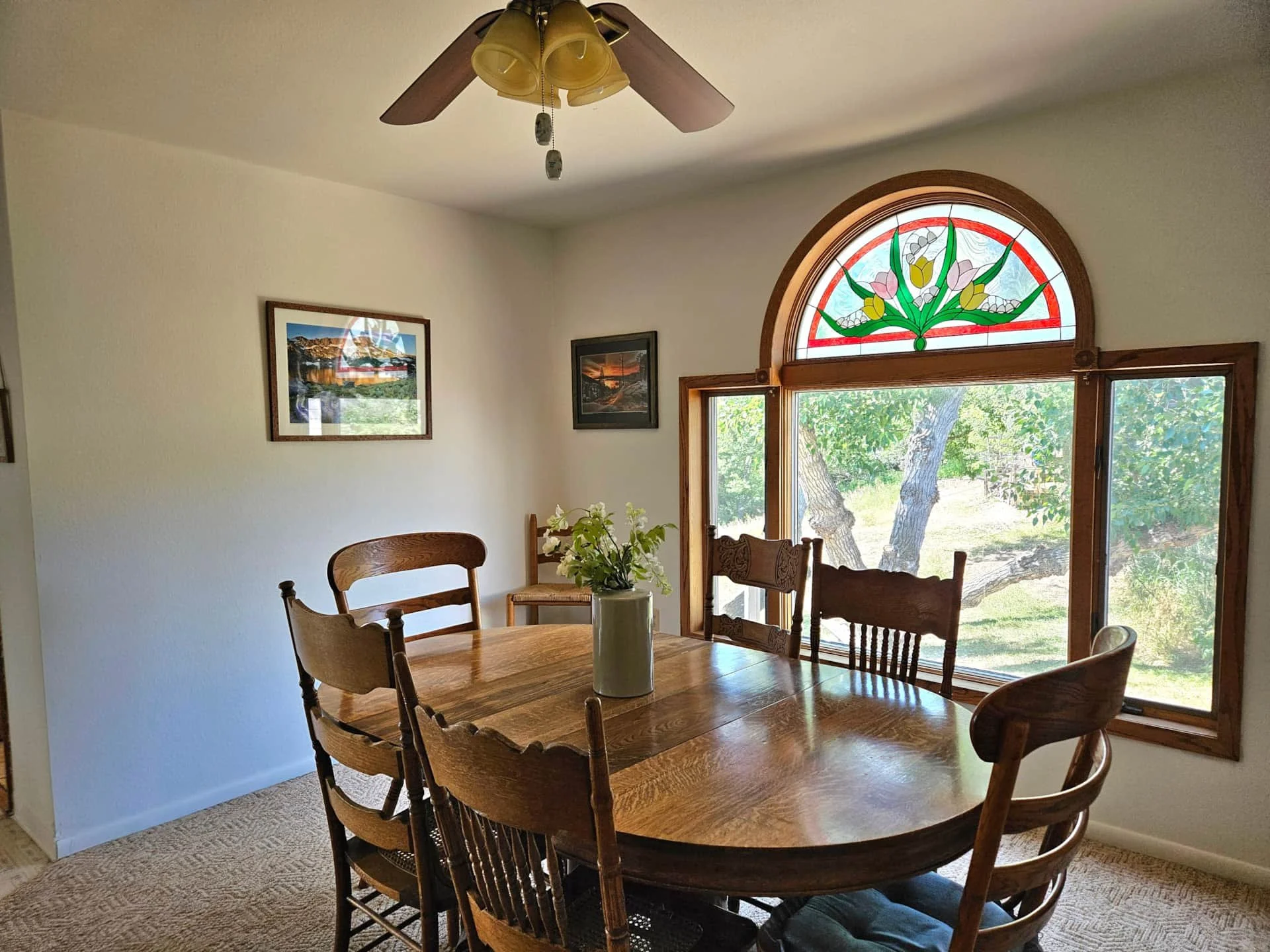 cascade home on the missouri dining.jpg