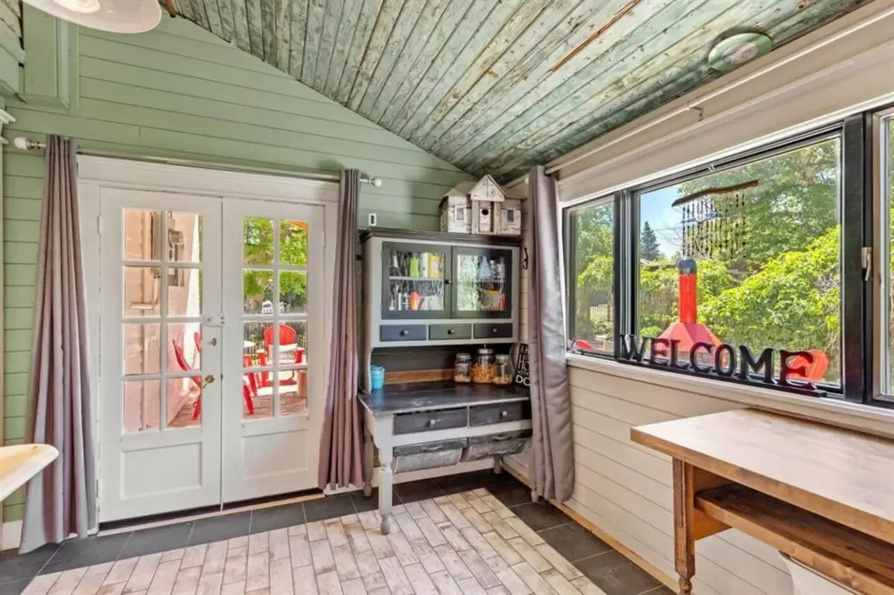 cascade retreat sun room.webp