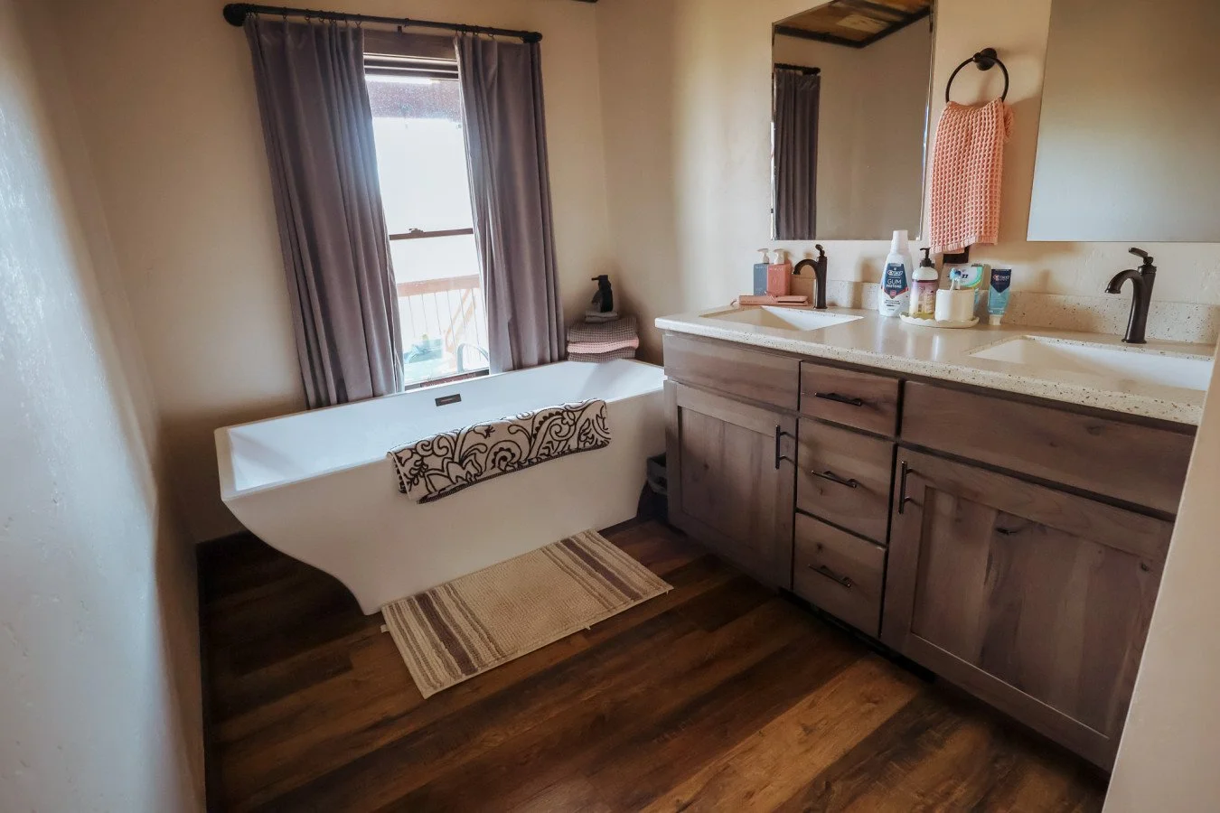 bug life full bath.jfif