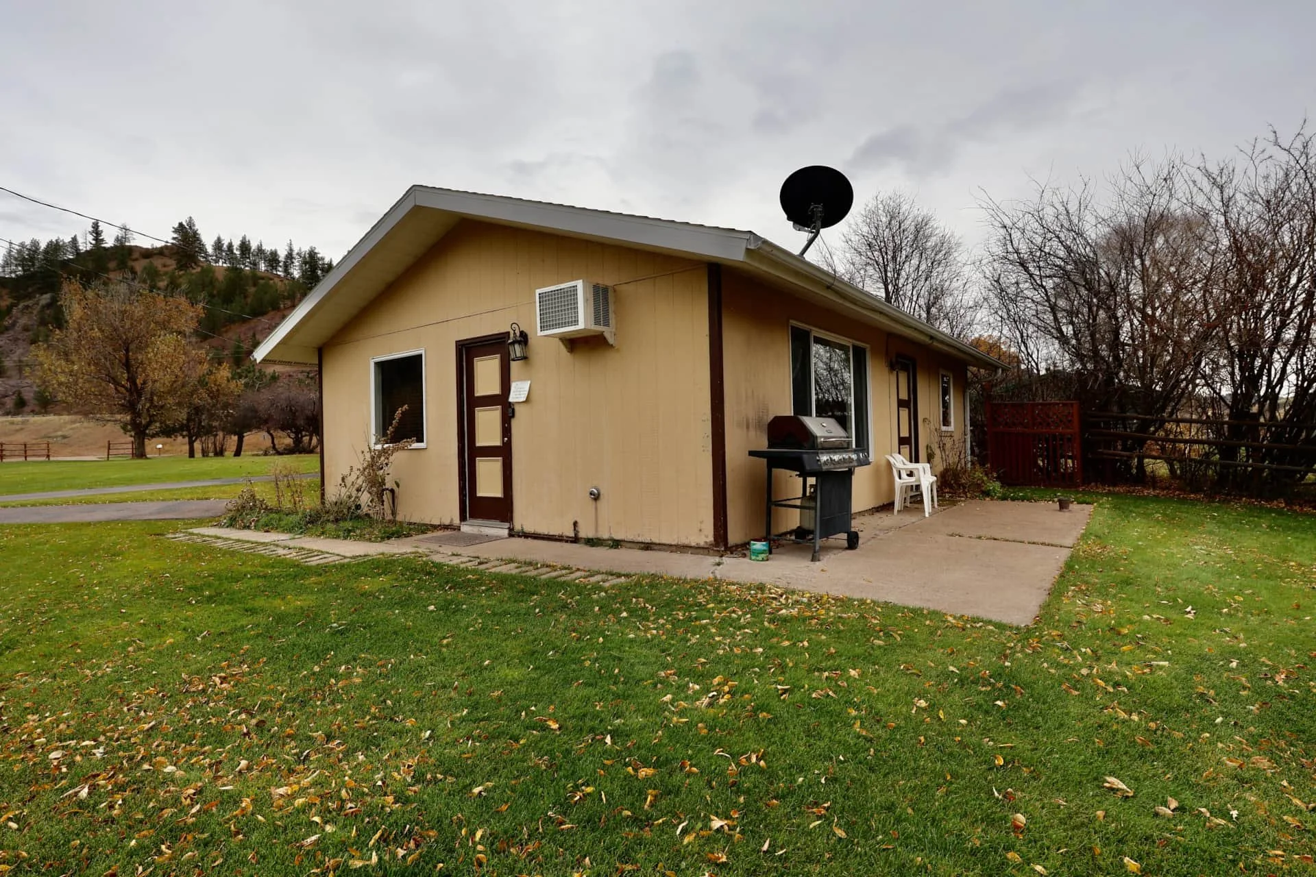 fishing eddy's guest house front.jpg