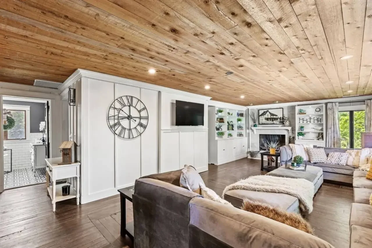 cascade retreat living room.webp