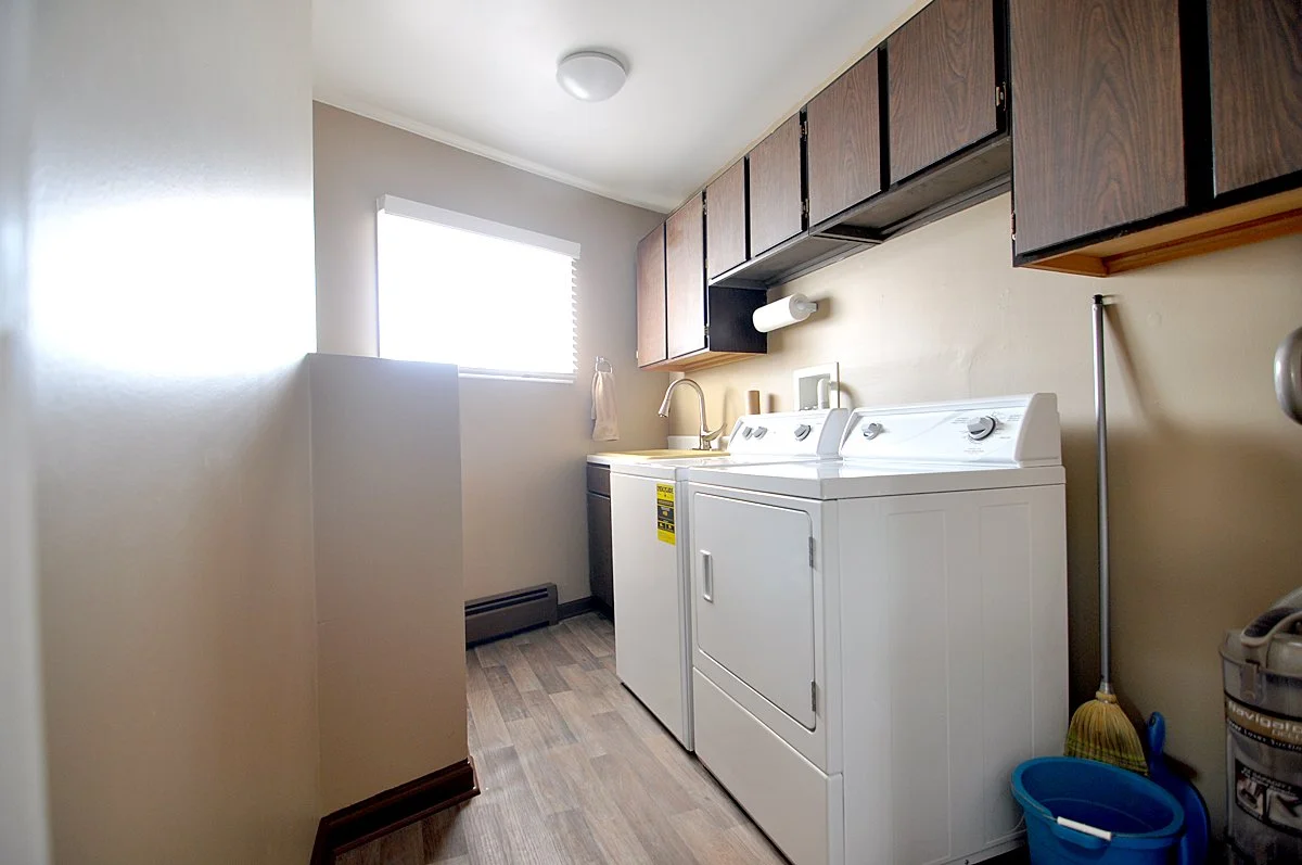 sterling-ranch-lodge-laundry-room.jpg