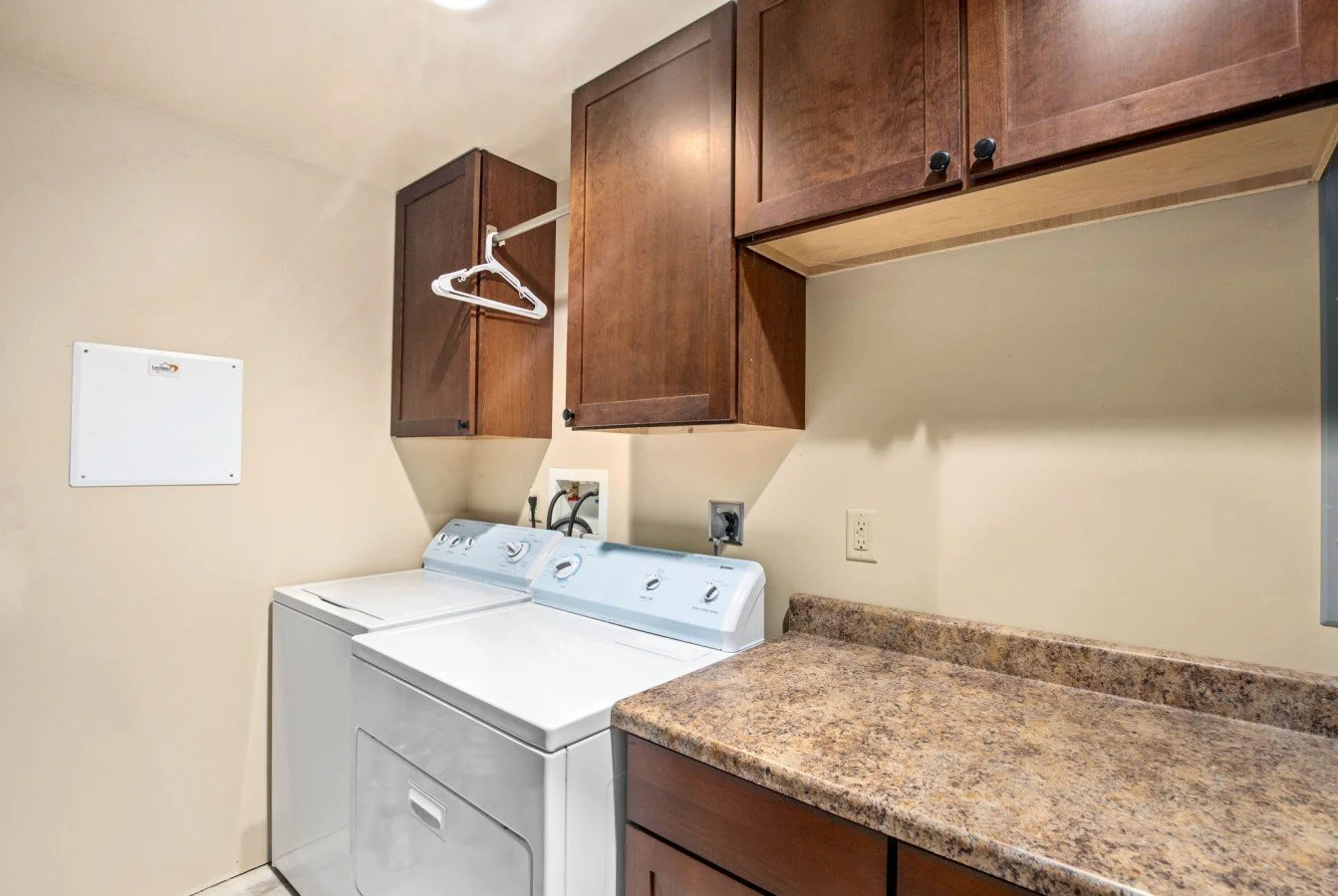 washer and dryer at browns and bos.jfif