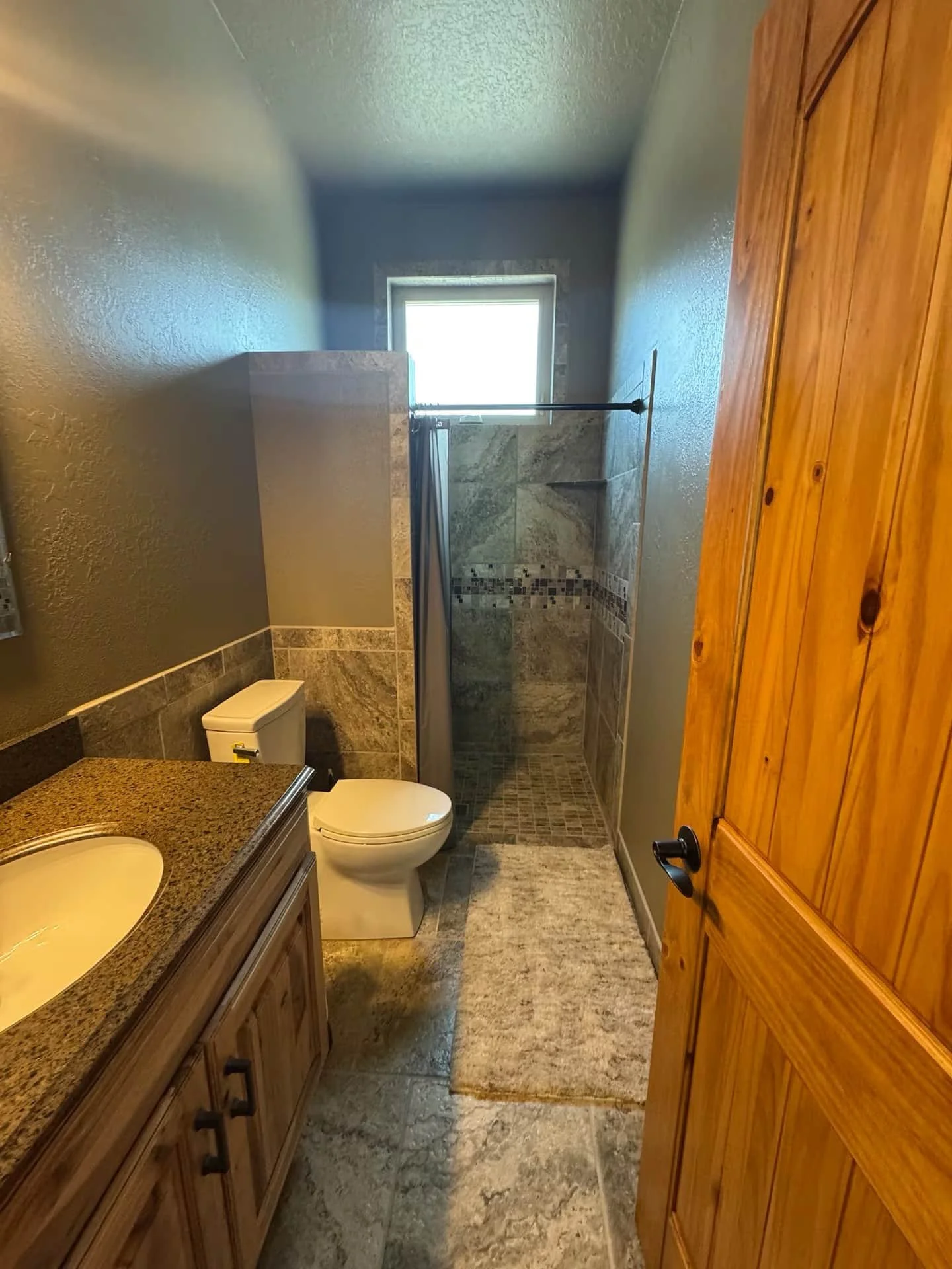 fadeaway lodge bathroom.jpg