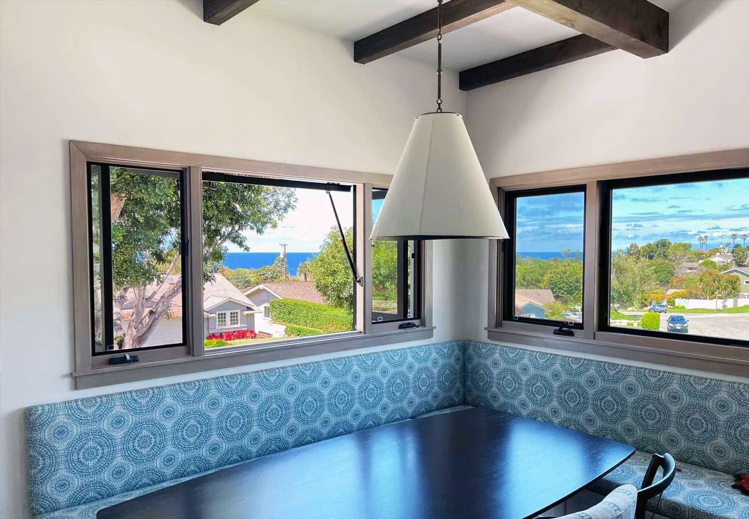 Servery-with-Mulled-Casements-Inside.jpg