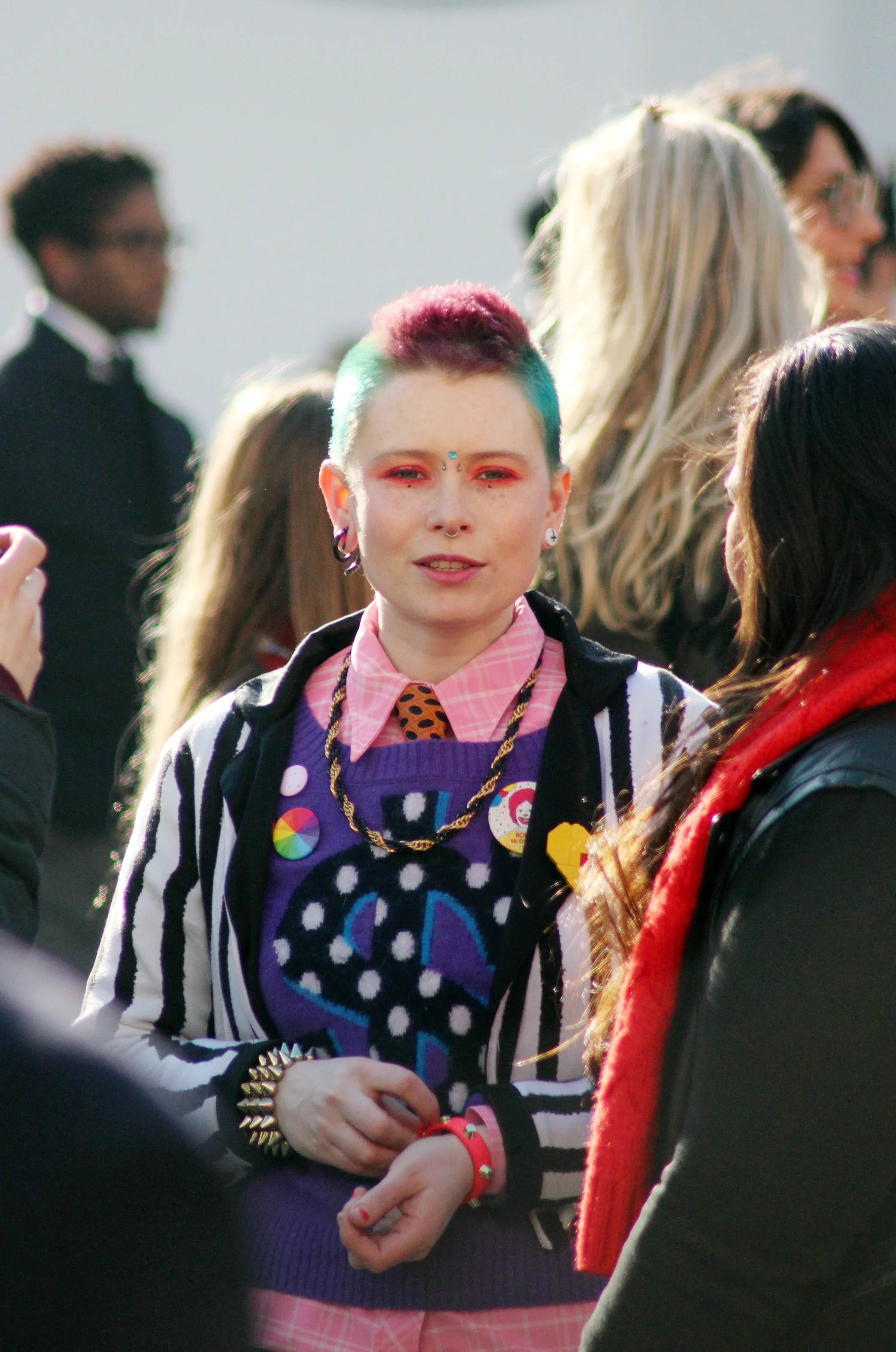 london-fashion-week-2013-street-style-maximalist-mohawk-mixed-print-enamel-pins-portrait.jpg.JPG