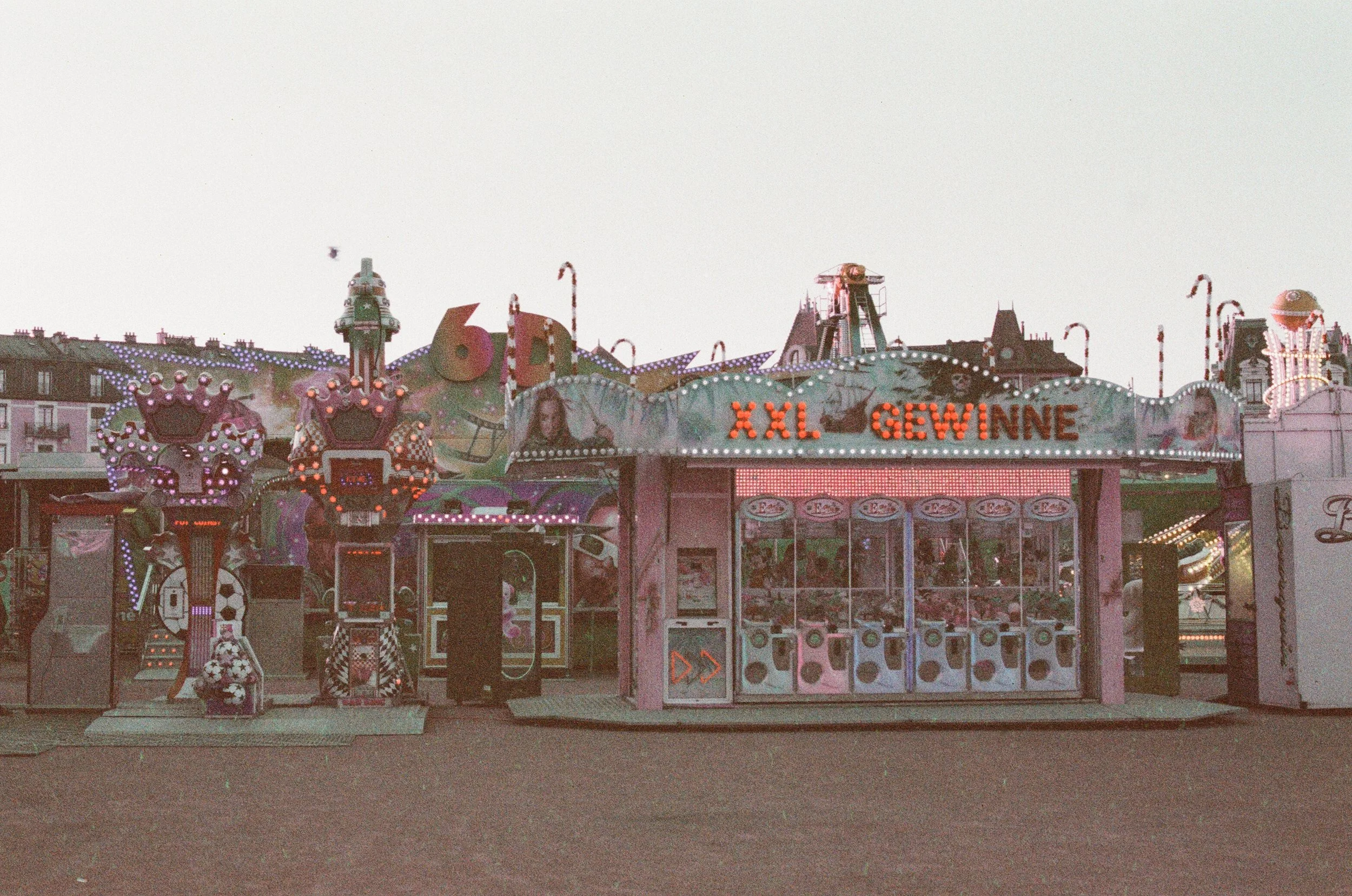 geneva-fairground-rides-lomochrome-film-carnival-photography.jpg.jpg