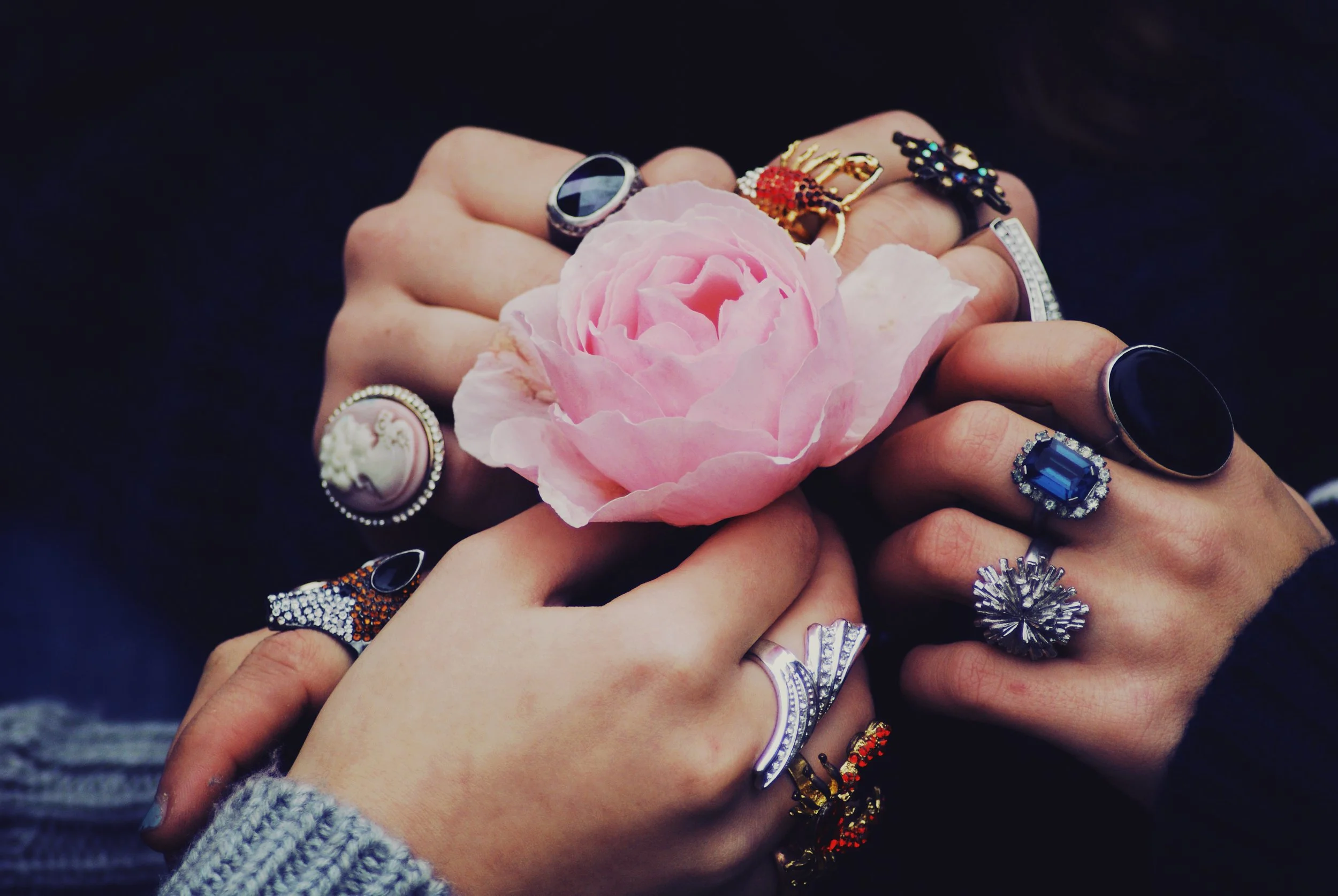 vintage-costume-jewellery-rings-rose-still-life-retro-accessories.jpg.JPG