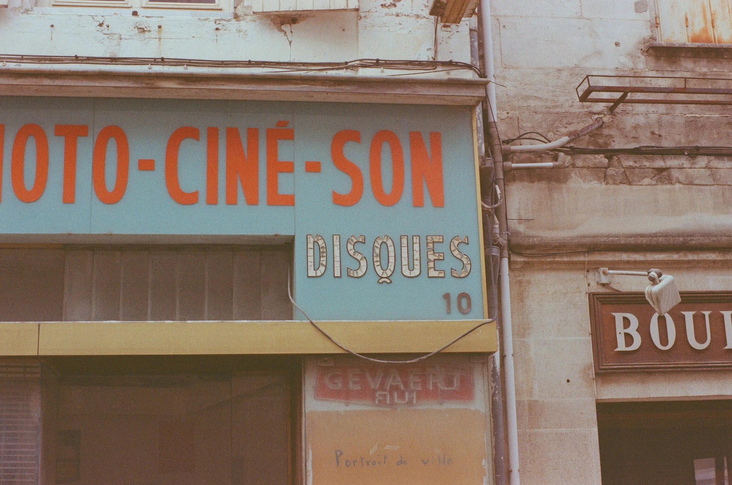 vintage-photo-cine-son-disques-signage-french-street.jpg.jpg