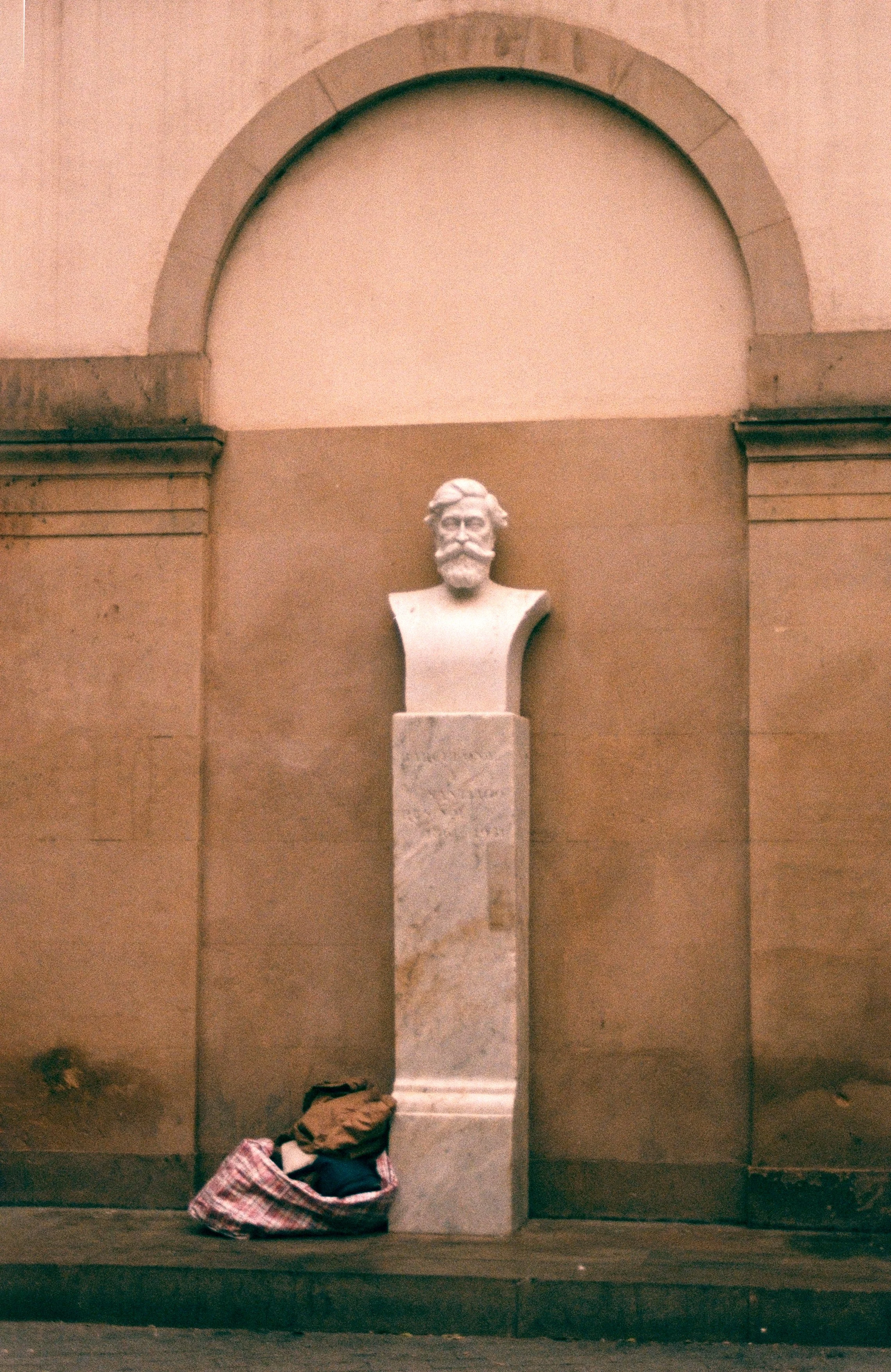 barcelona-marble-bust-stone-arch-niche-abandoned-belongings-35mm-film.jpg.jpg