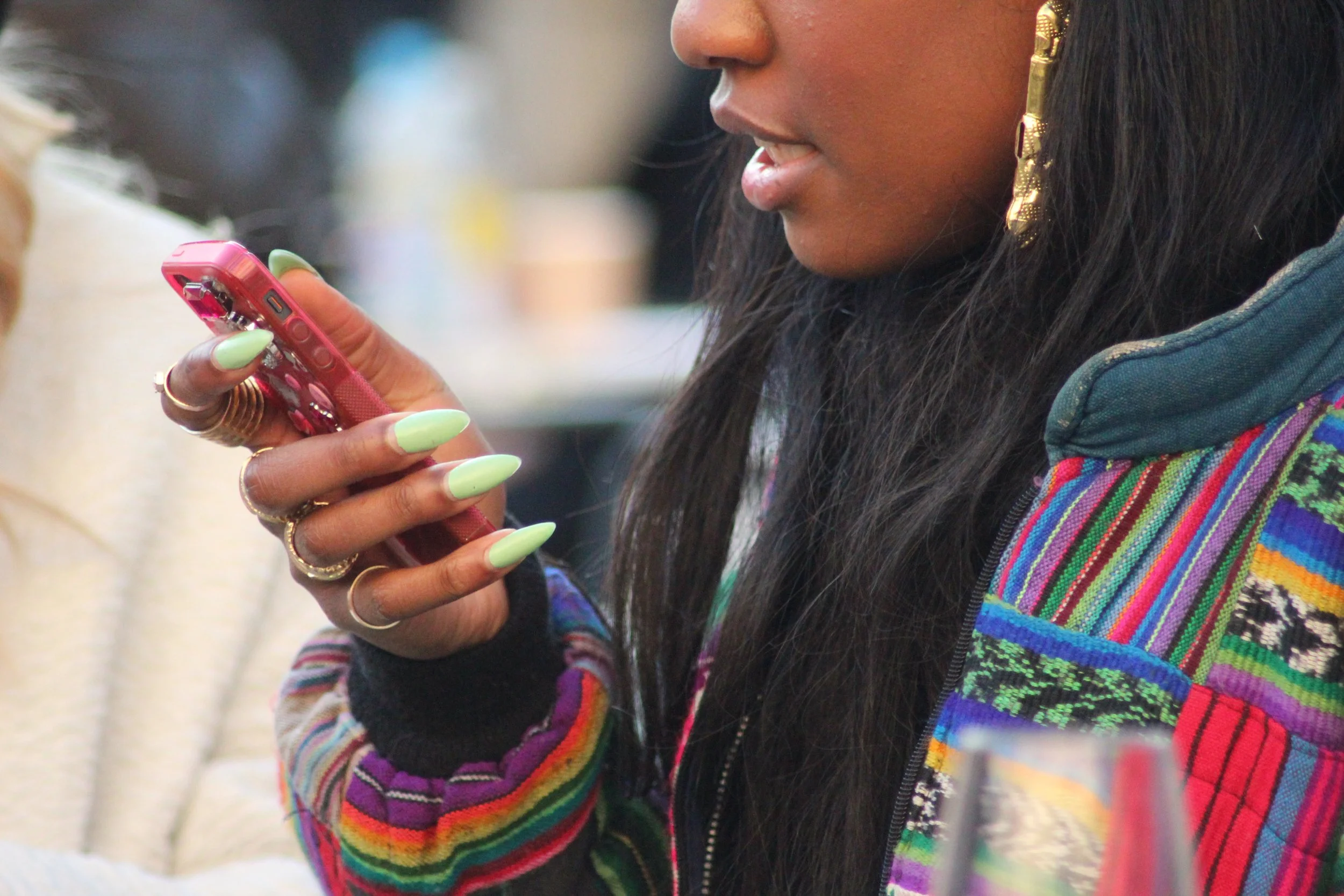london-fashion-week-2013-street-style-mint-stiletto-nails-gold-rings-iphone-multicolour-jacket.jpg.JPG