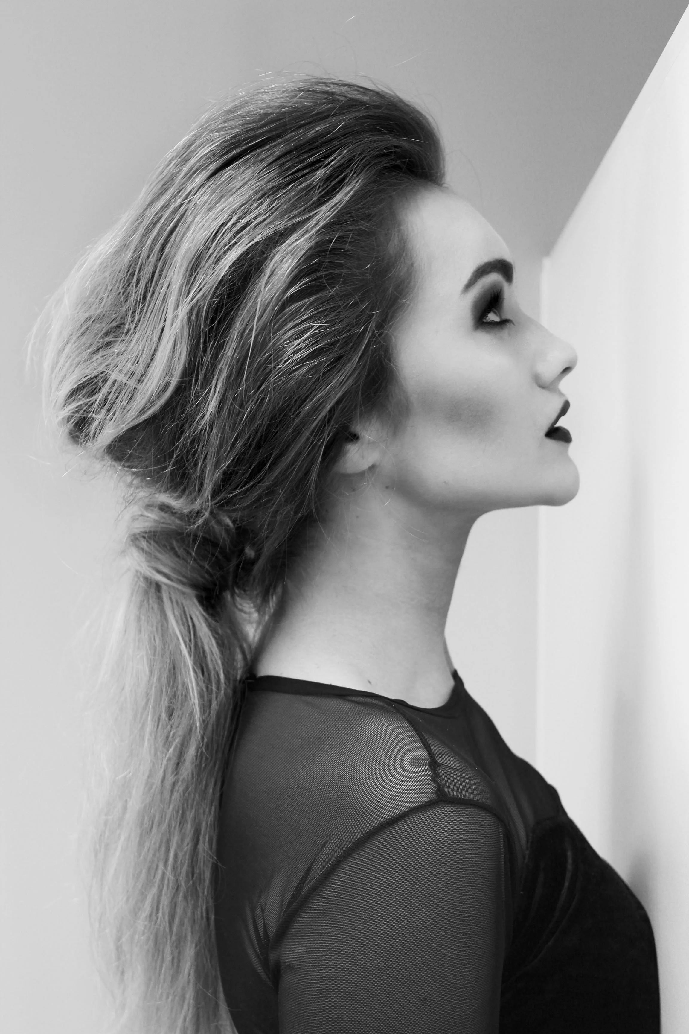 charlotte-douglas-editorial-side-profile-beauty-portrait-louisa-rogers.jpg.jpg