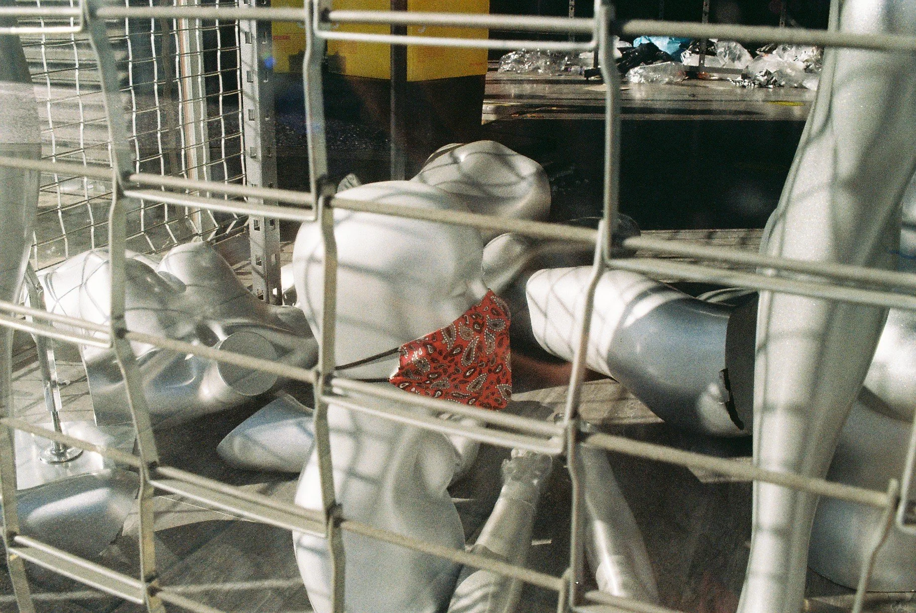 empty-shopfront-gateshead-high-street-mannequin-forms.jpg (2).JPEG