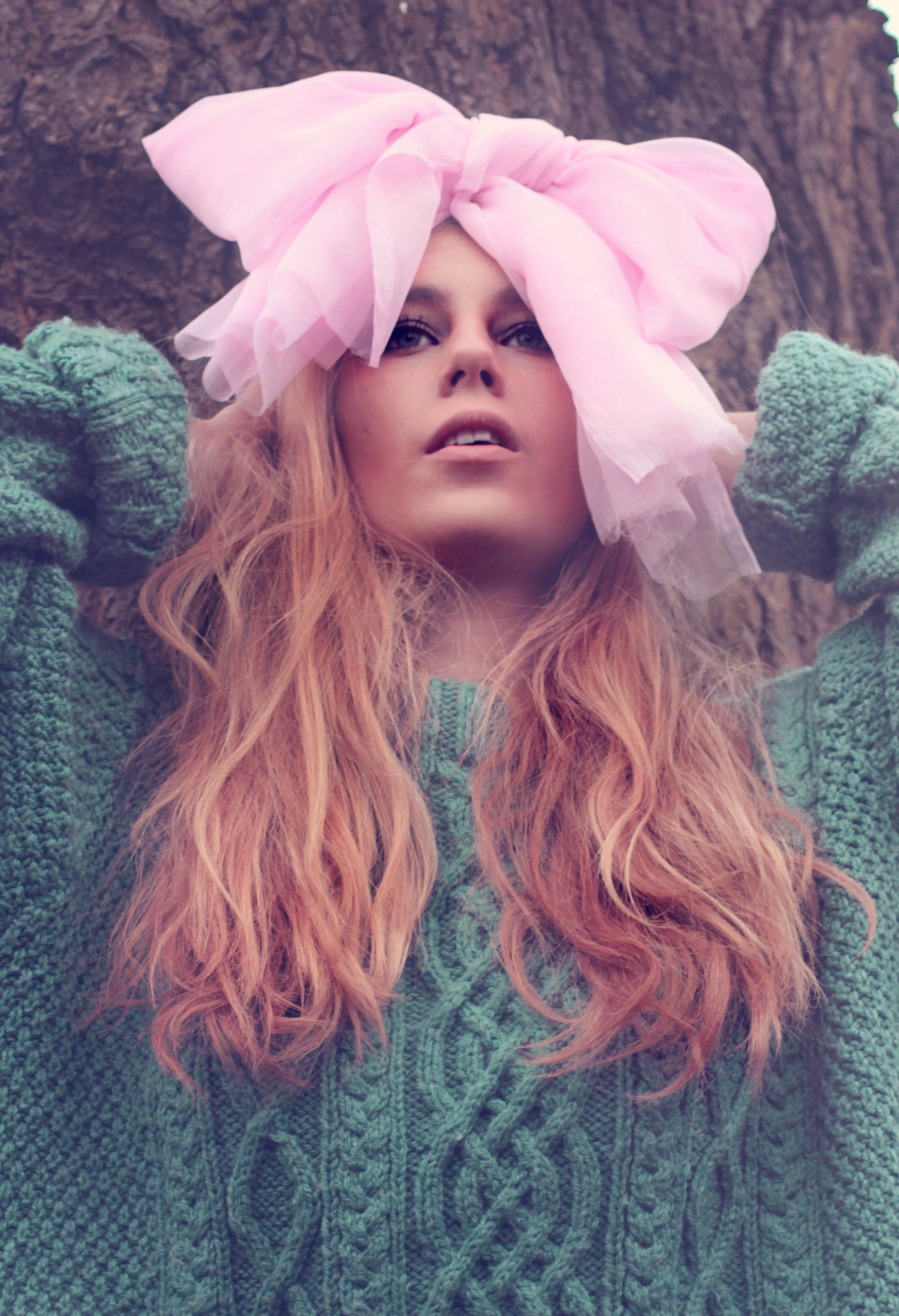 editorial-fashion-shoot-pink-tulle-hair-bow-knitted-jumper.jpg.jpg
