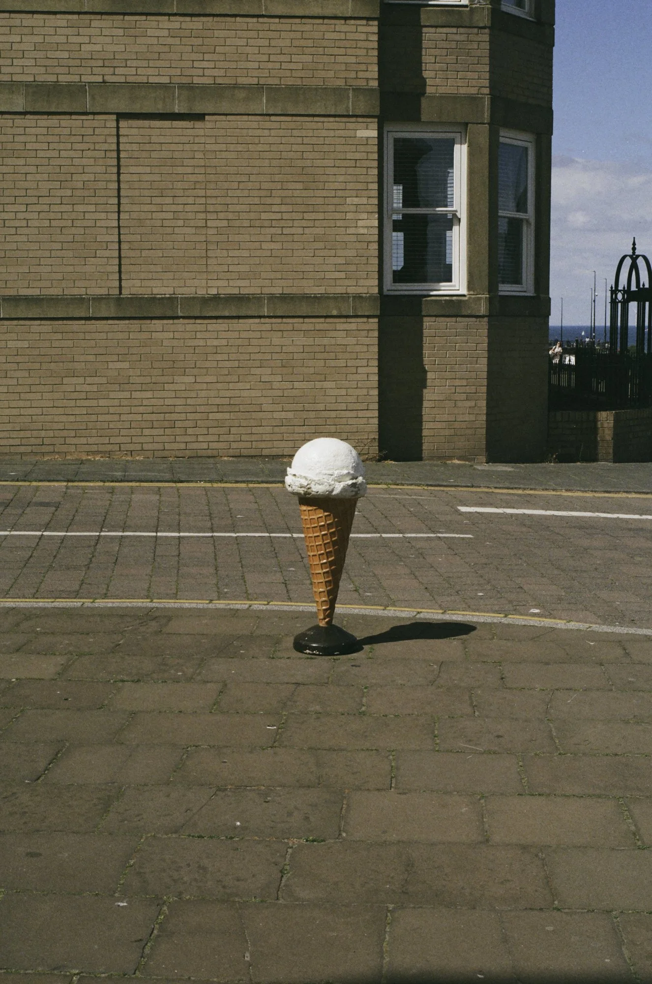tynemouth-giant-ice-cream-cone-seafront-street-photography-35mm-film.jpg.jpg