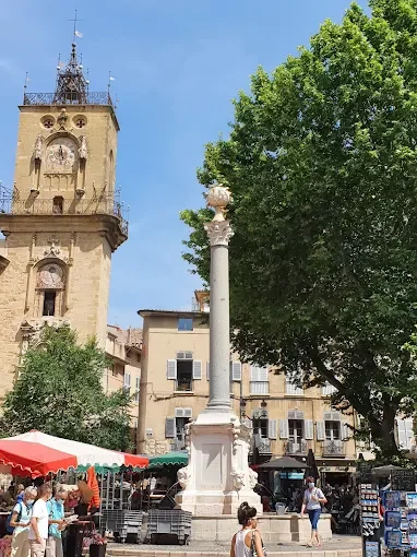 Sunday Lunches and Empty Roads: A Week Cycling Through Provence