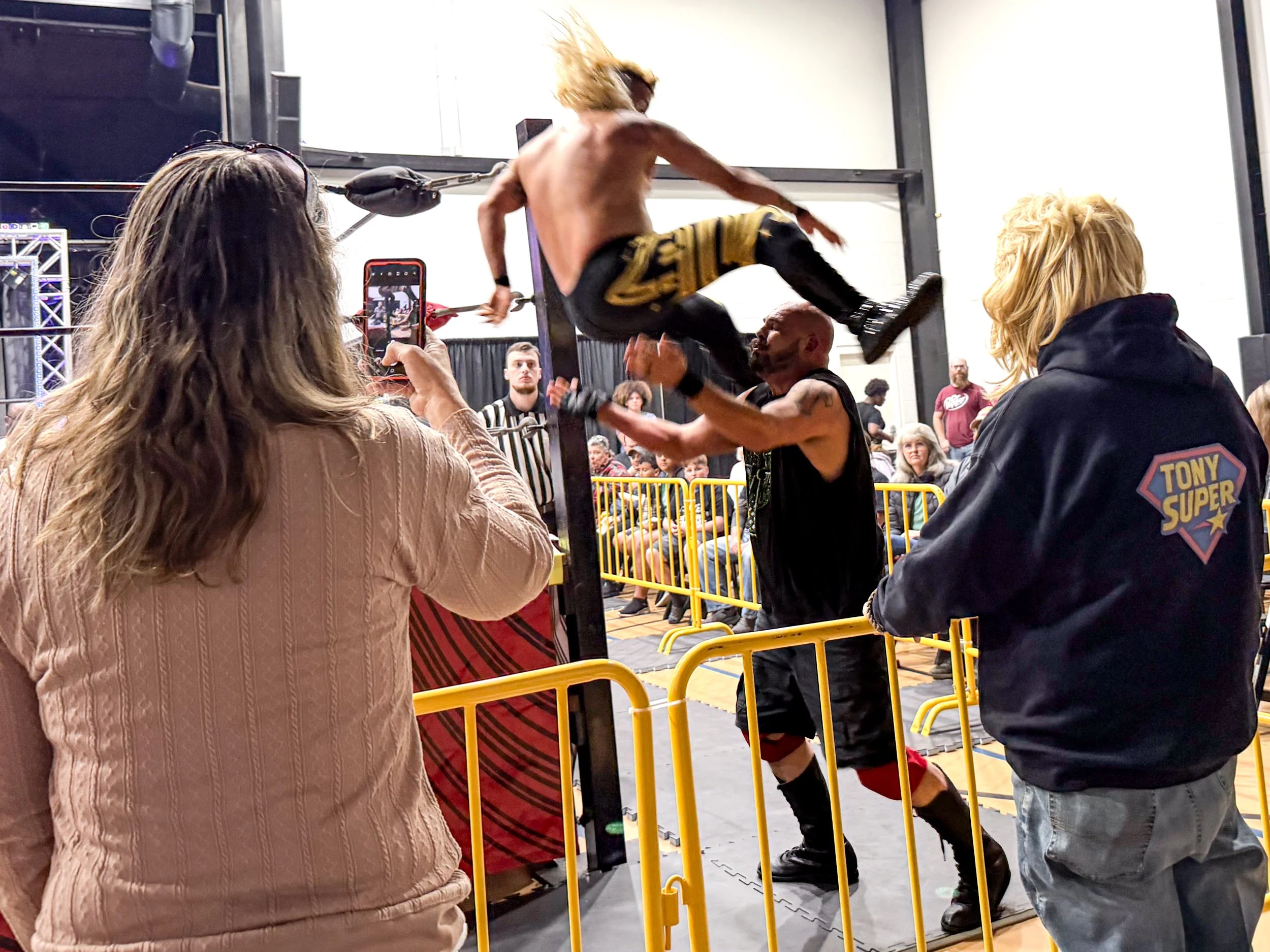 FCW Rise of a Champion-7.jpg